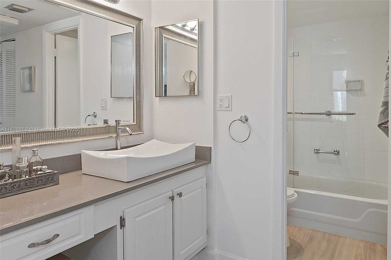 Small Image of 20301 WEST COUNTRY CLUB DR #728, Aventura Number 33
