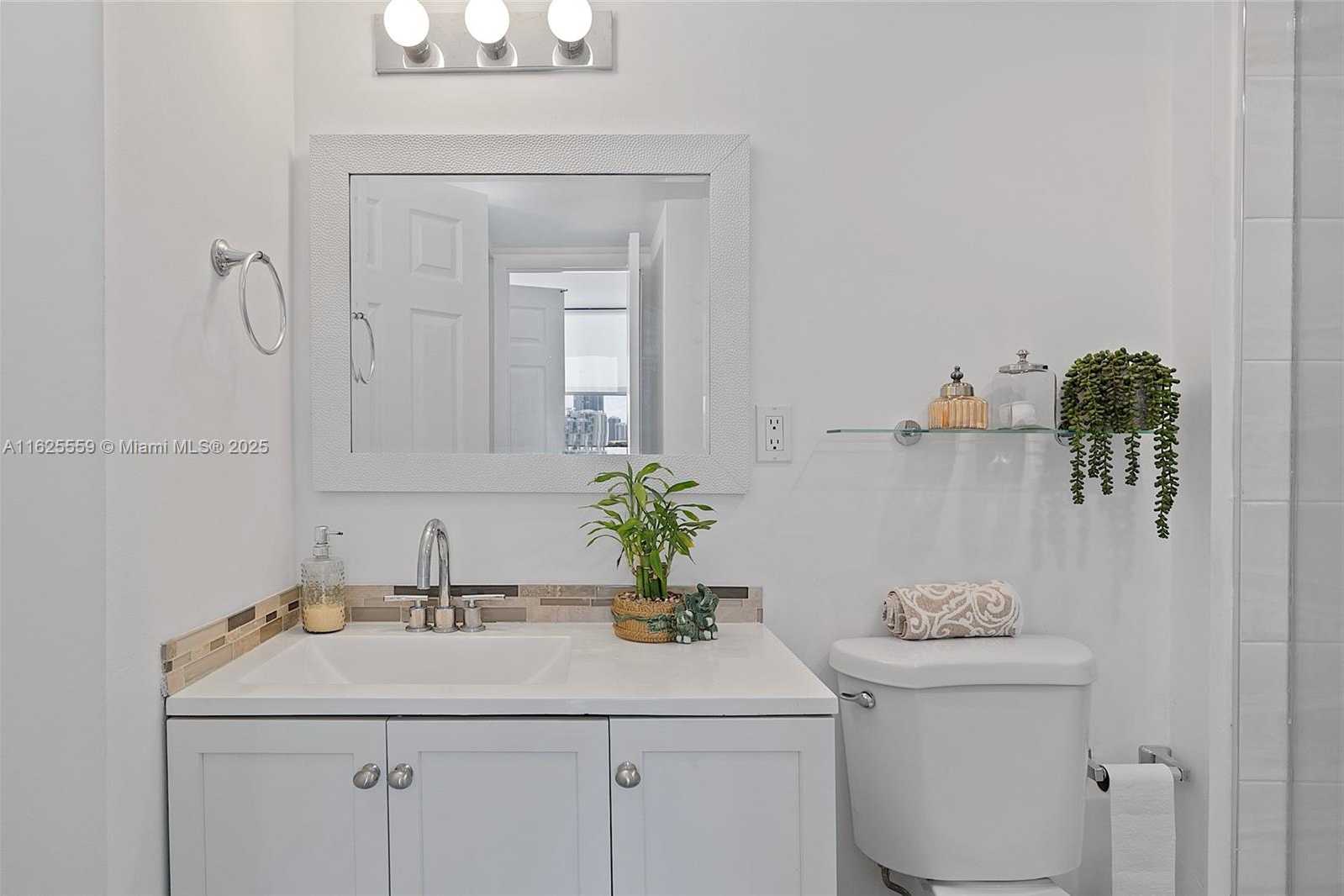 Small Image of 20301 WEST COUNTRY CLUB DR #728, Aventura Number 36