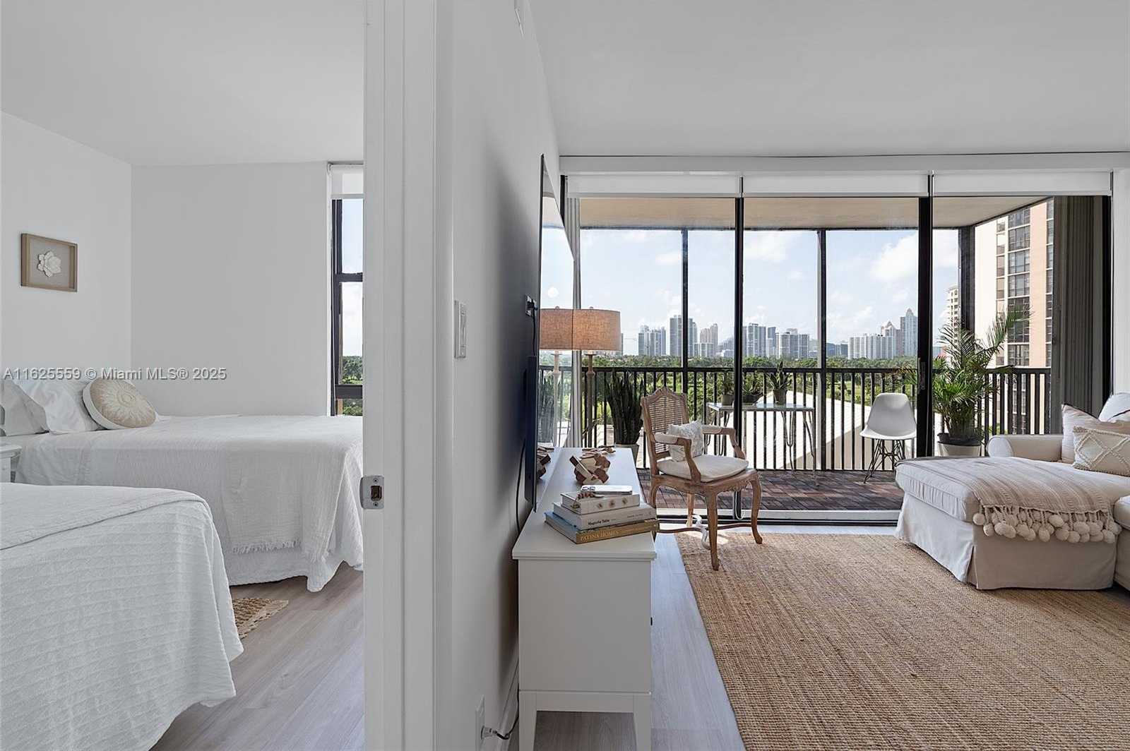 Small Image of 20301 WEST COUNTRY CLUB DR #728, Aventura Number 37