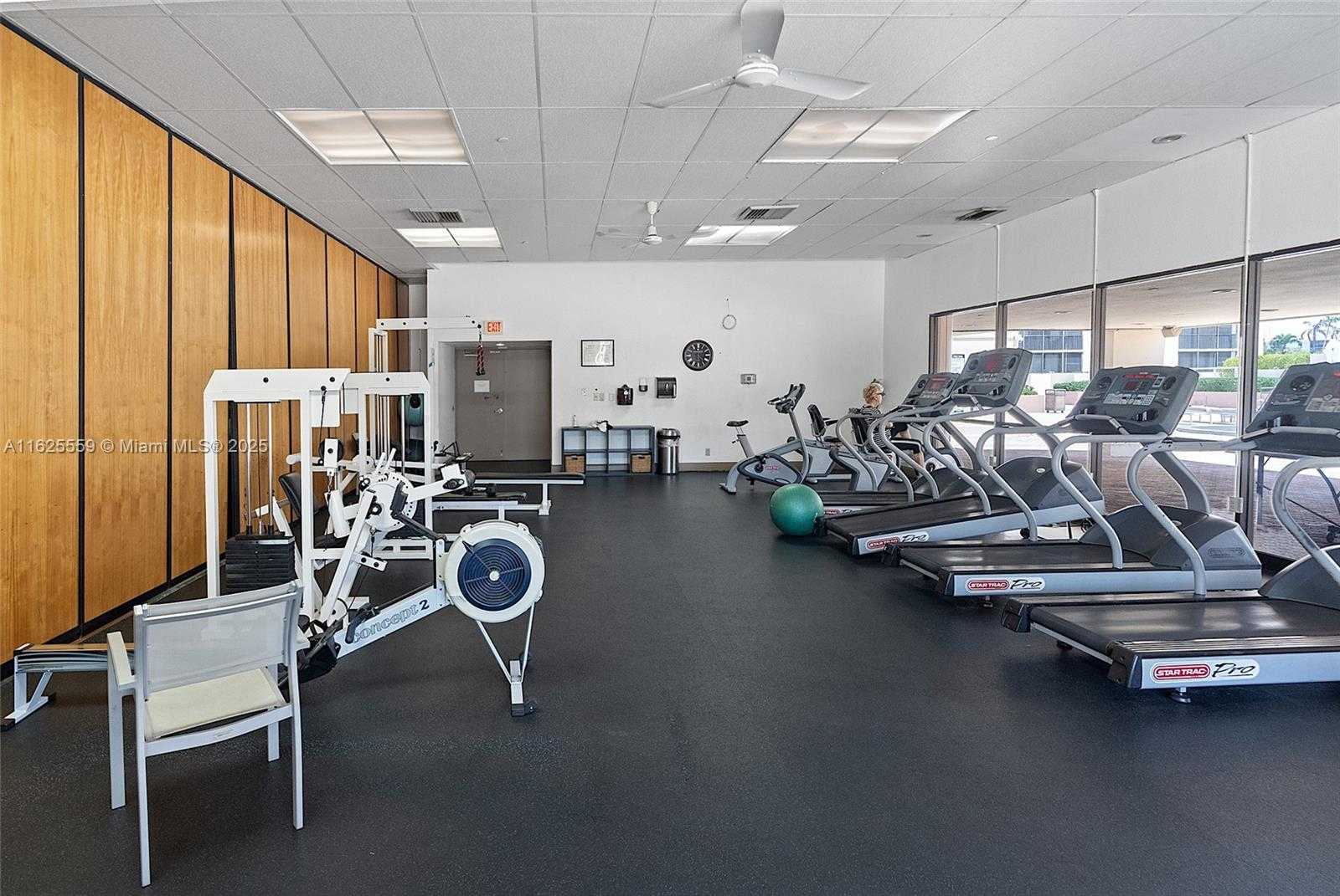 Small Image of 20301 WEST COUNTRY CLUB DR #728, Aventura Number 47