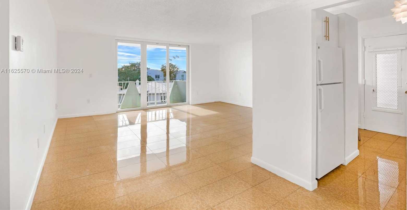 Small Image of 7133 BAY DR #401, Miami Beach Number 11