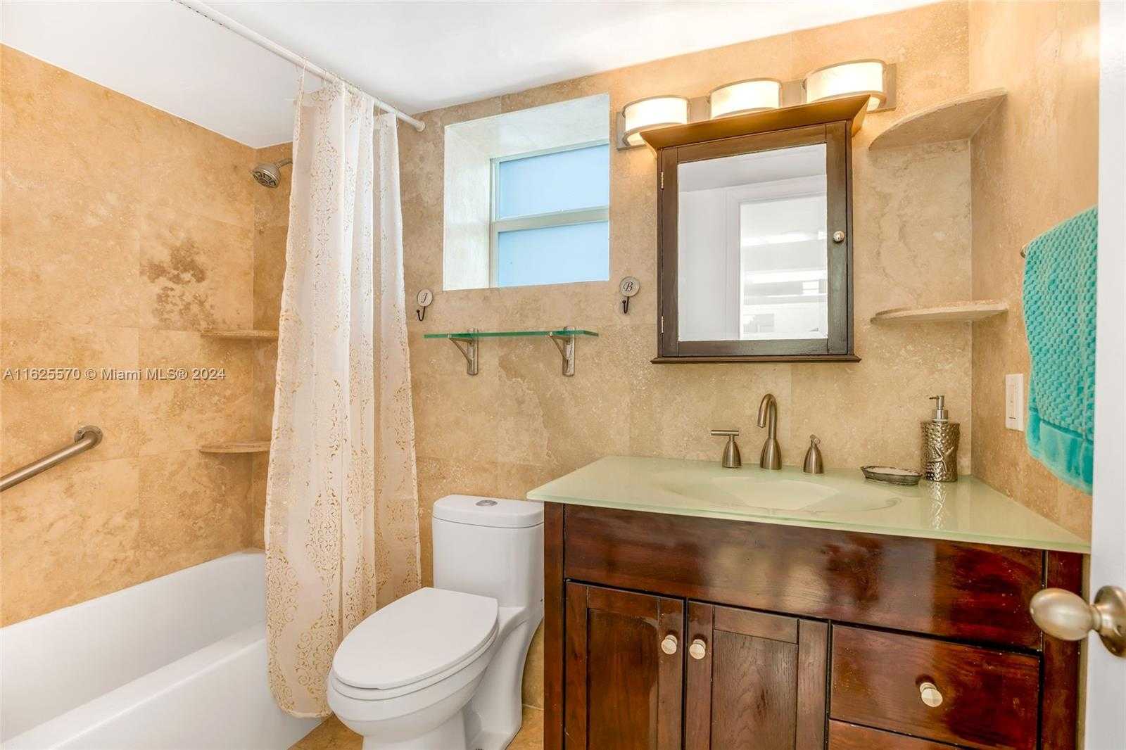 Small Image of 7133 BAY DR #401, Miami Beach Number 17