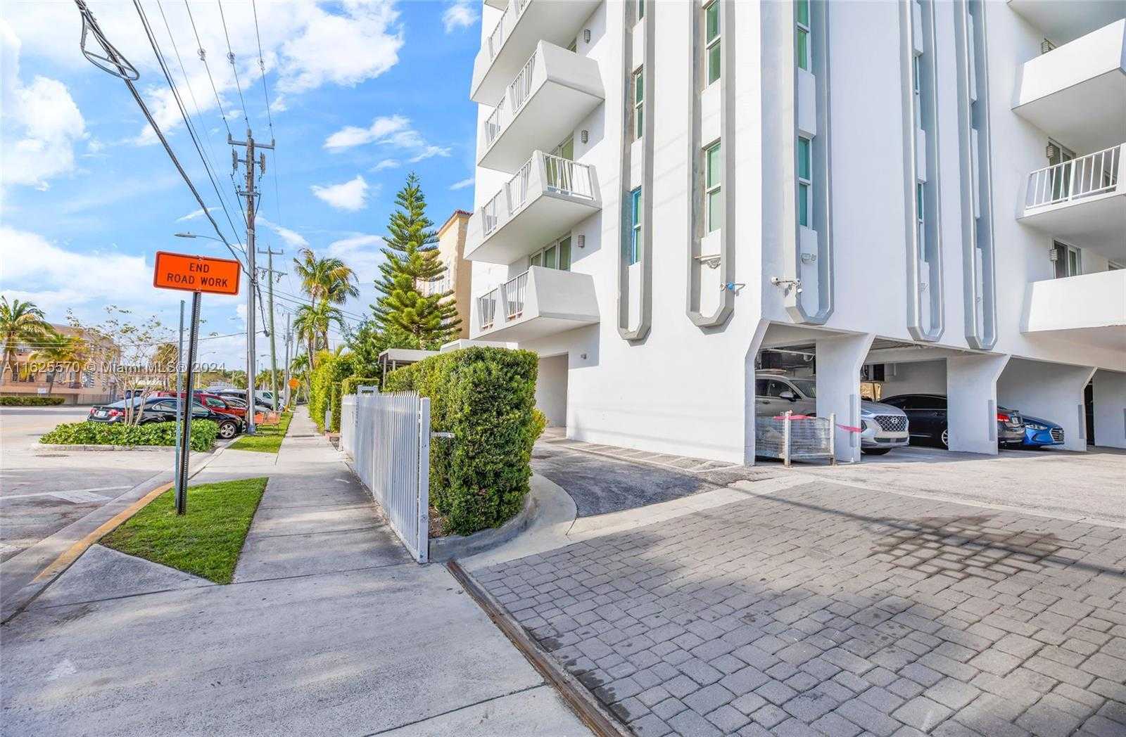 Small Image of 7133 BAY DR #401, Miami Beach Number 23