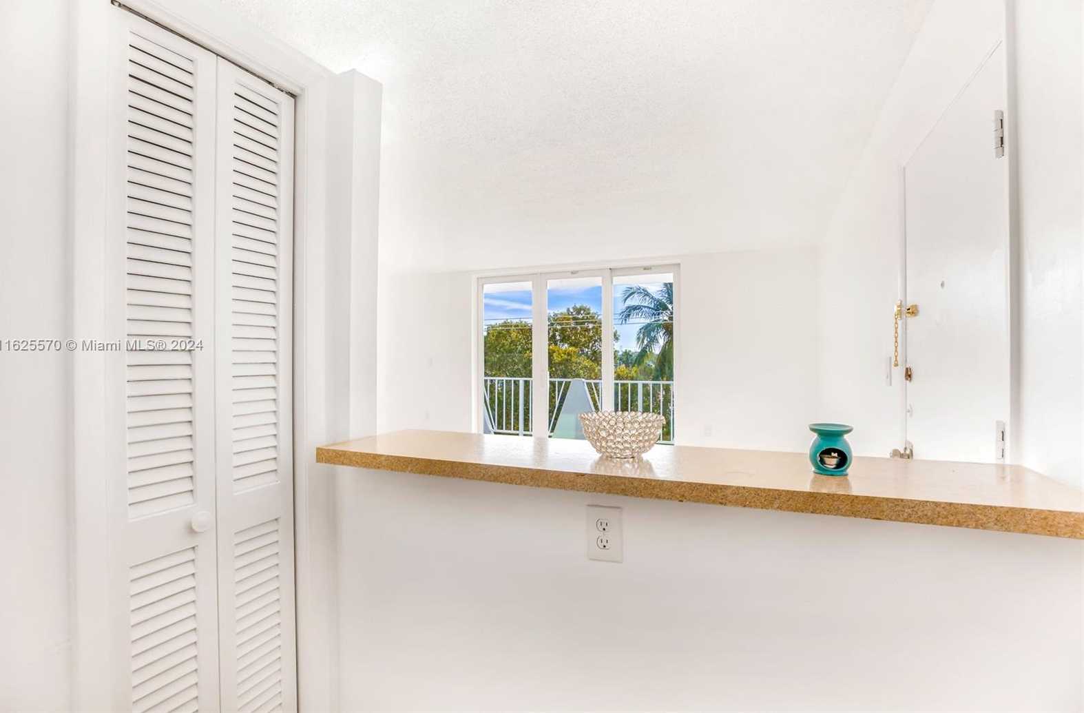 Small Image of 7133 BAY DR #401, Miami Beach Number 7
