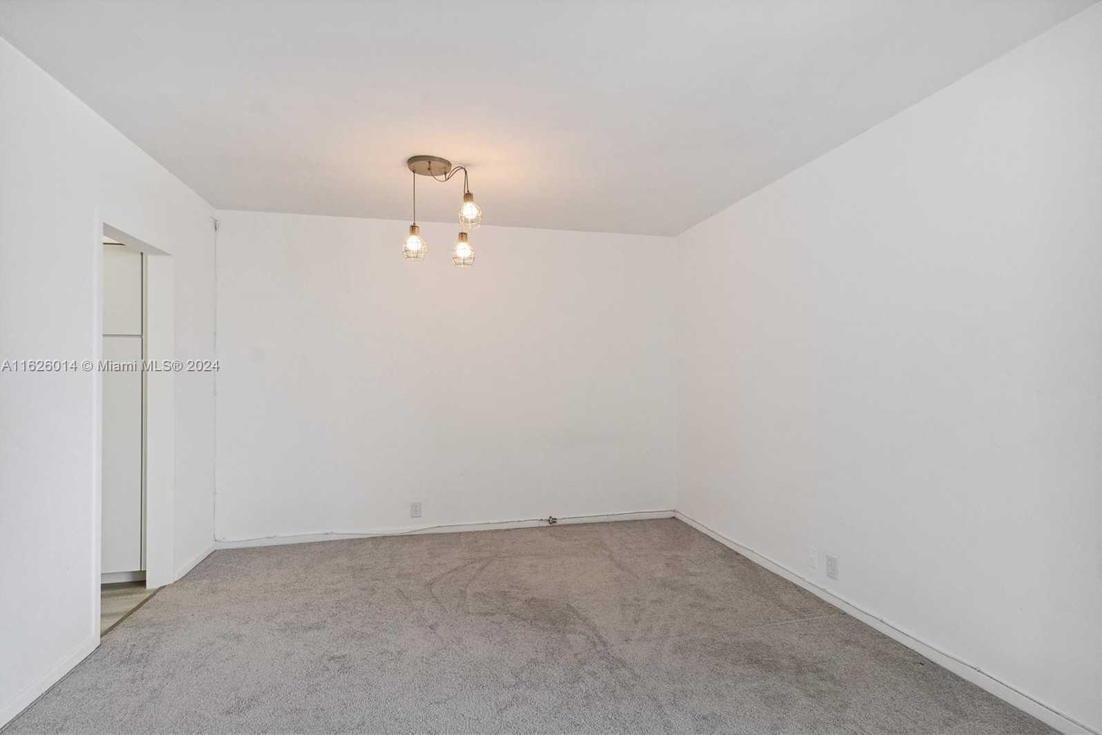 Small Image of 1000 WEST AVE #821, Miami Beach Number 10