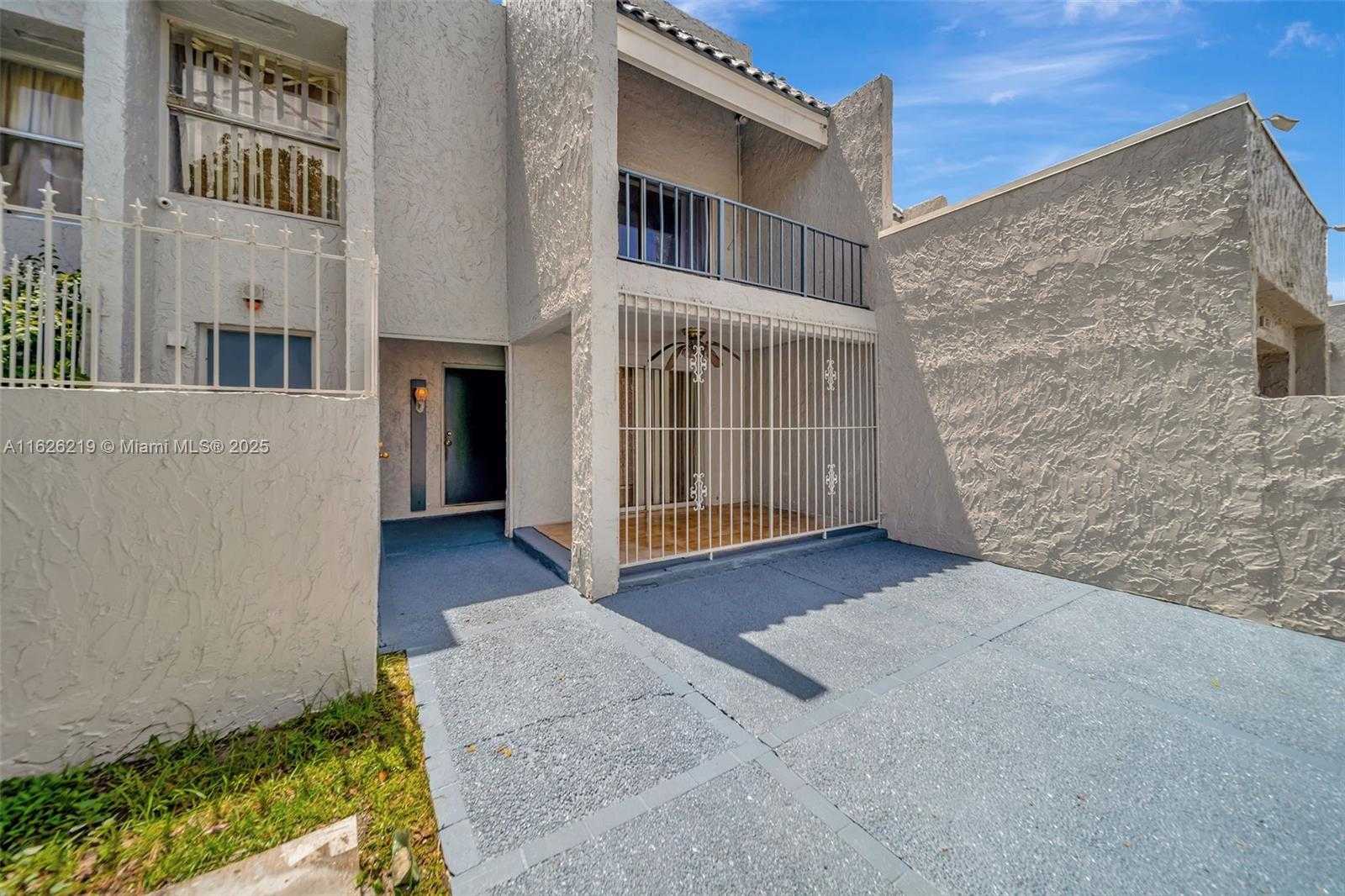 Small Image of 1809 NORTH WEST 58TH AVE #18, Lauderhill Number 2