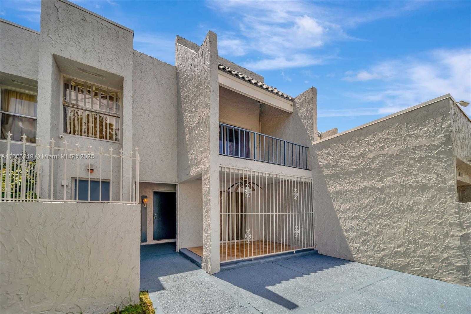 Small Image of 1809 NORTH WEST 58TH AVE #18, Lauderhill Number 3