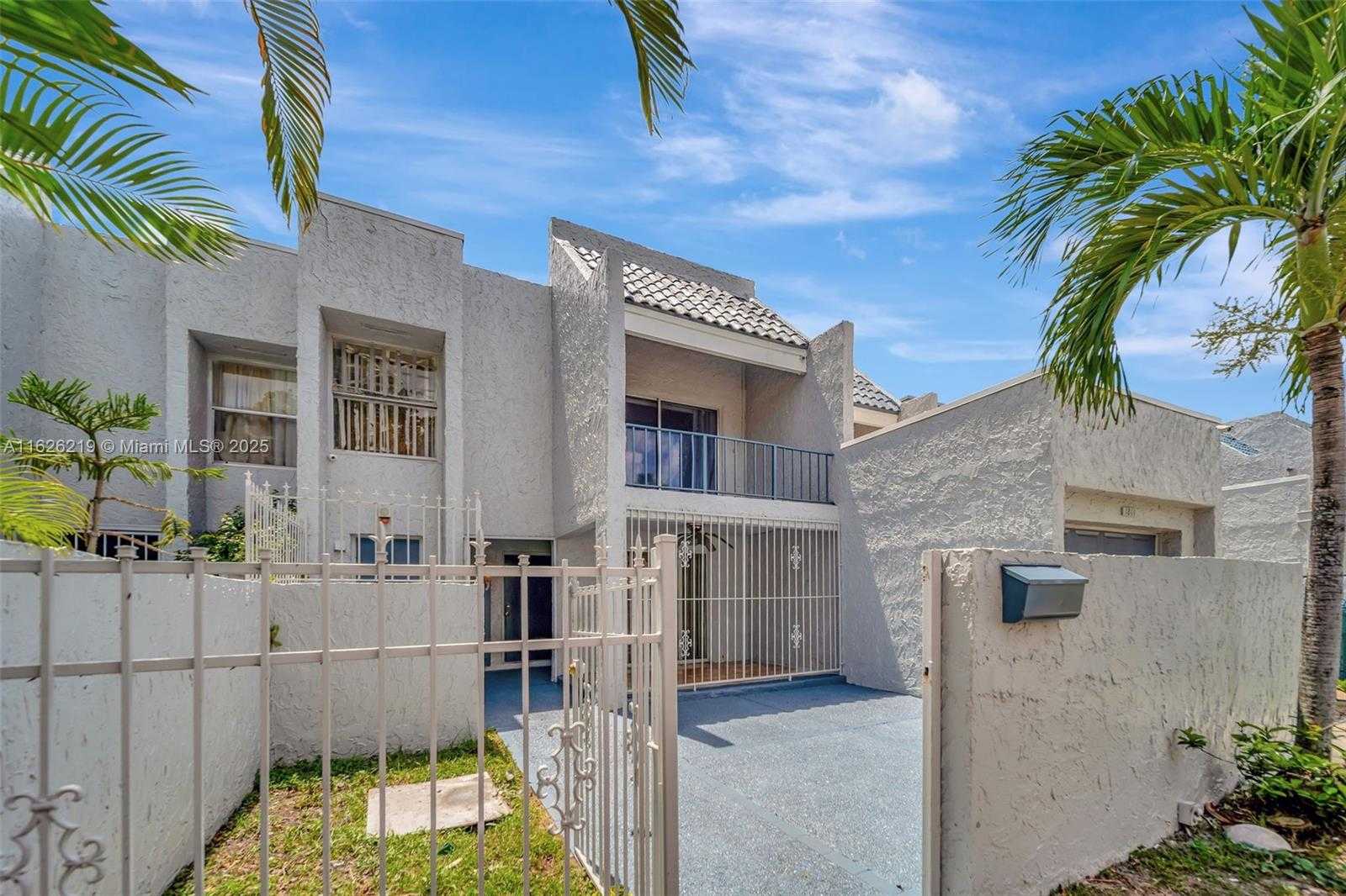 Small Image of 1809 NORTH WEST 58TH AVE #18, Lauderhill Number 5