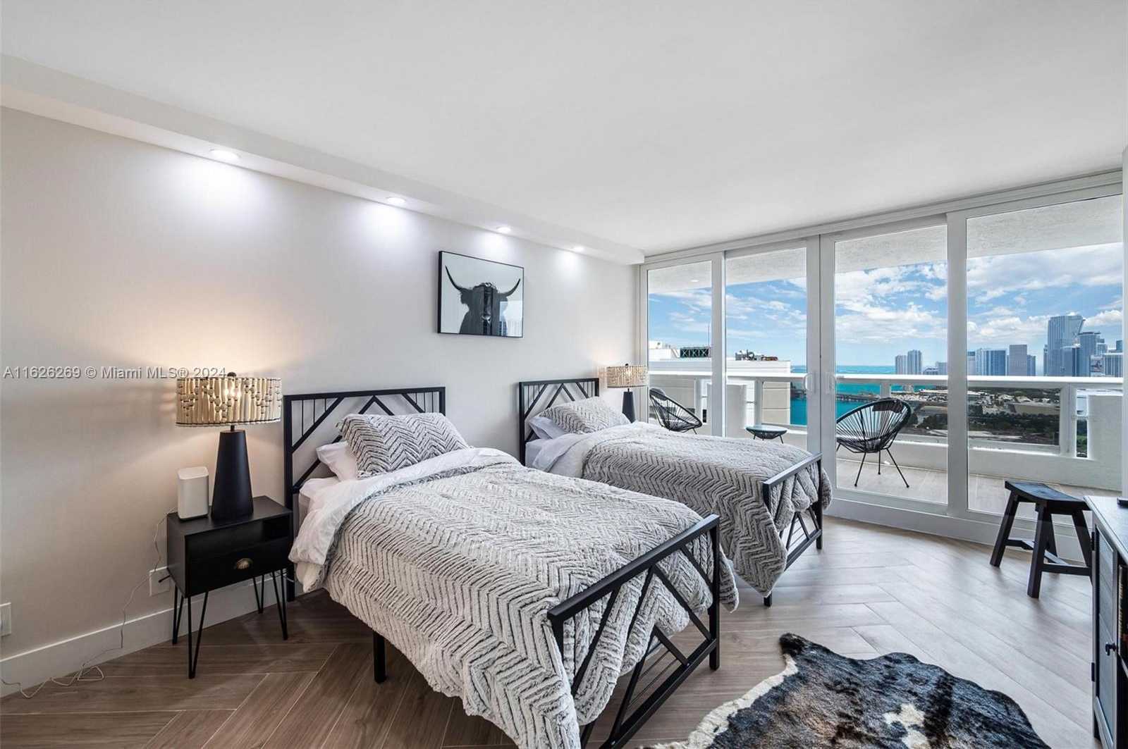 Small Image of 1717 NORTH BAYSHORE DR #A-3755, Miami Number 12