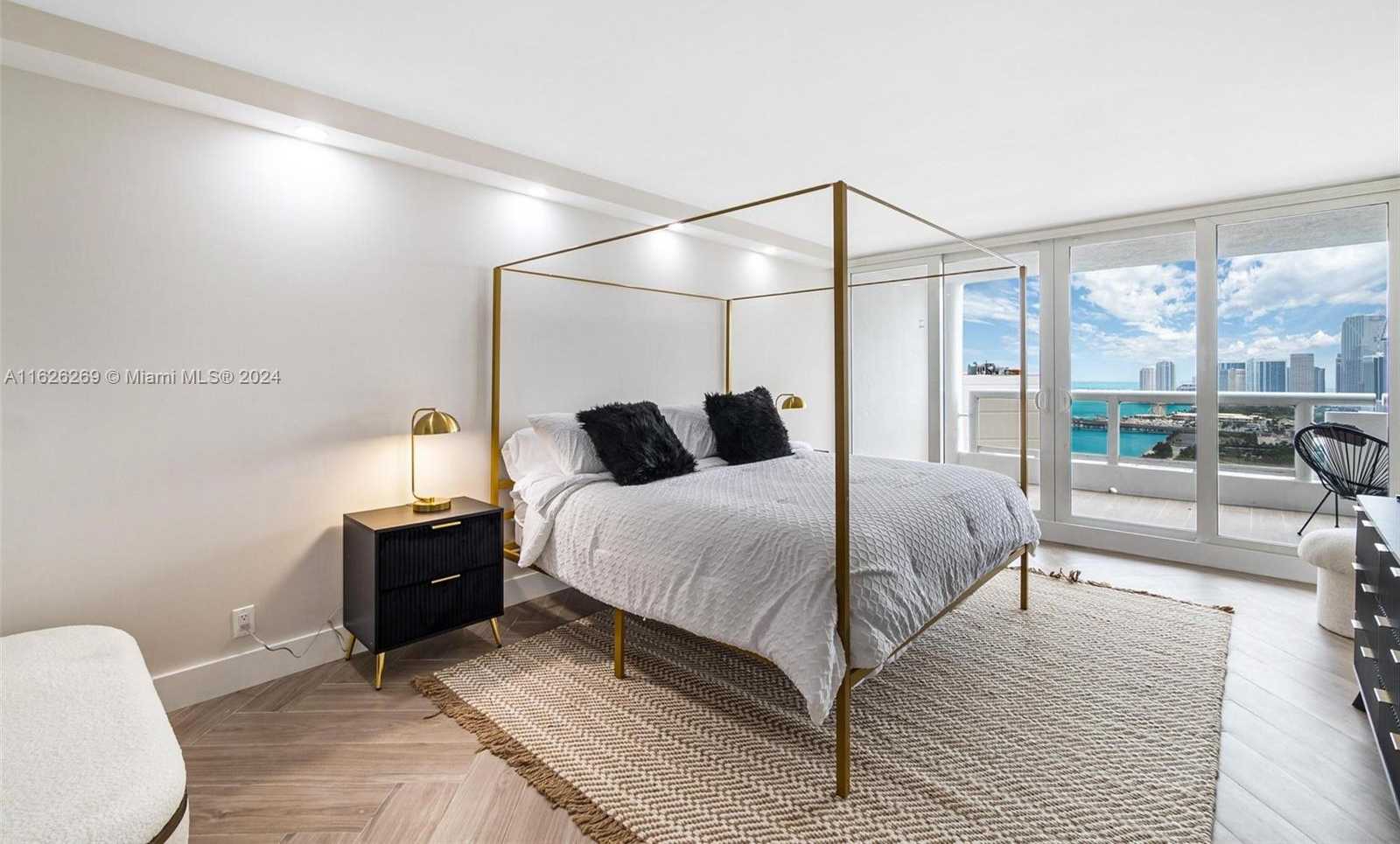 Small Image of 1717 NORTH BAYSHORE DR #A-3755, Miami Number 19