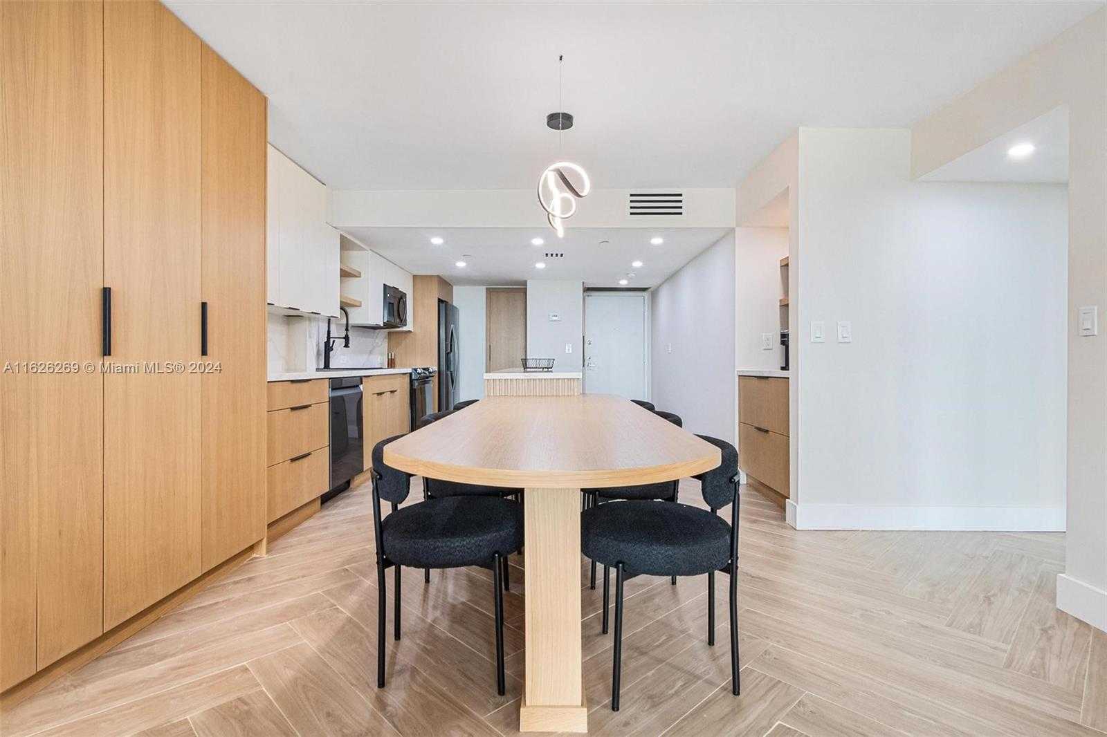 Small Image of 1717 NORTH BAYSHORE DR #A-3755, Miami Number 4