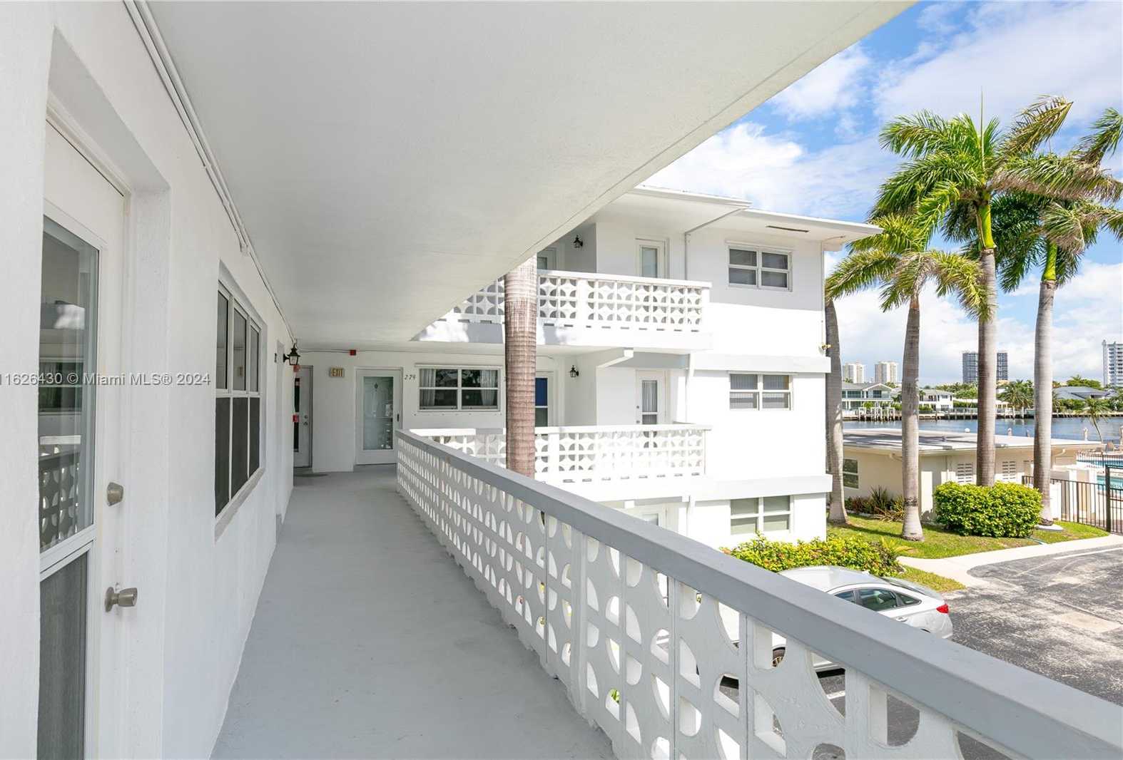 Small Image of 3135 S Ocean Dr, Hallandale Beach, FL 33009, USA Number 27