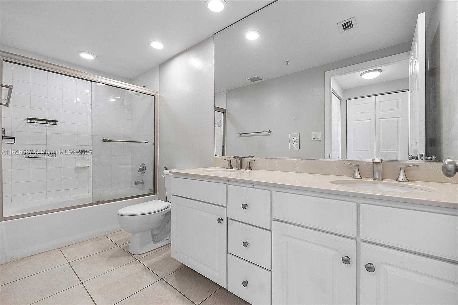 Small Image of 2000 NORTH BAYSHORE DR #1401, Miami Number 12