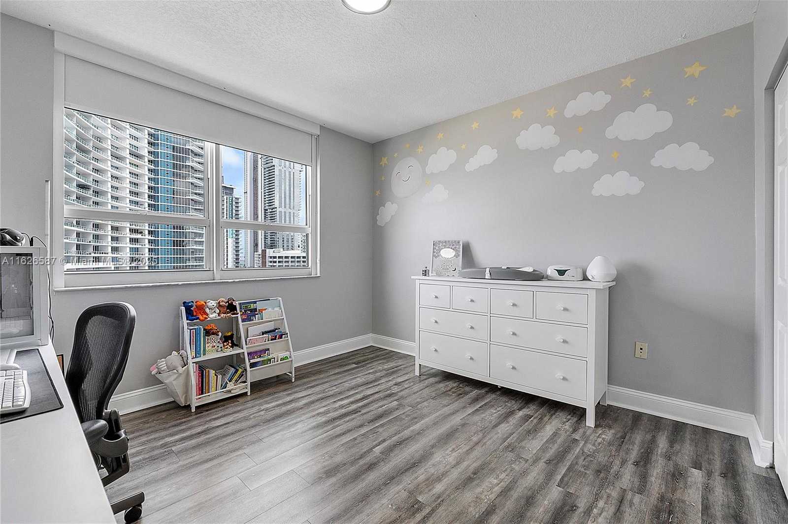 Small Image of 2000 NORTH BAYSHORE DR #1401, Miami Number 13