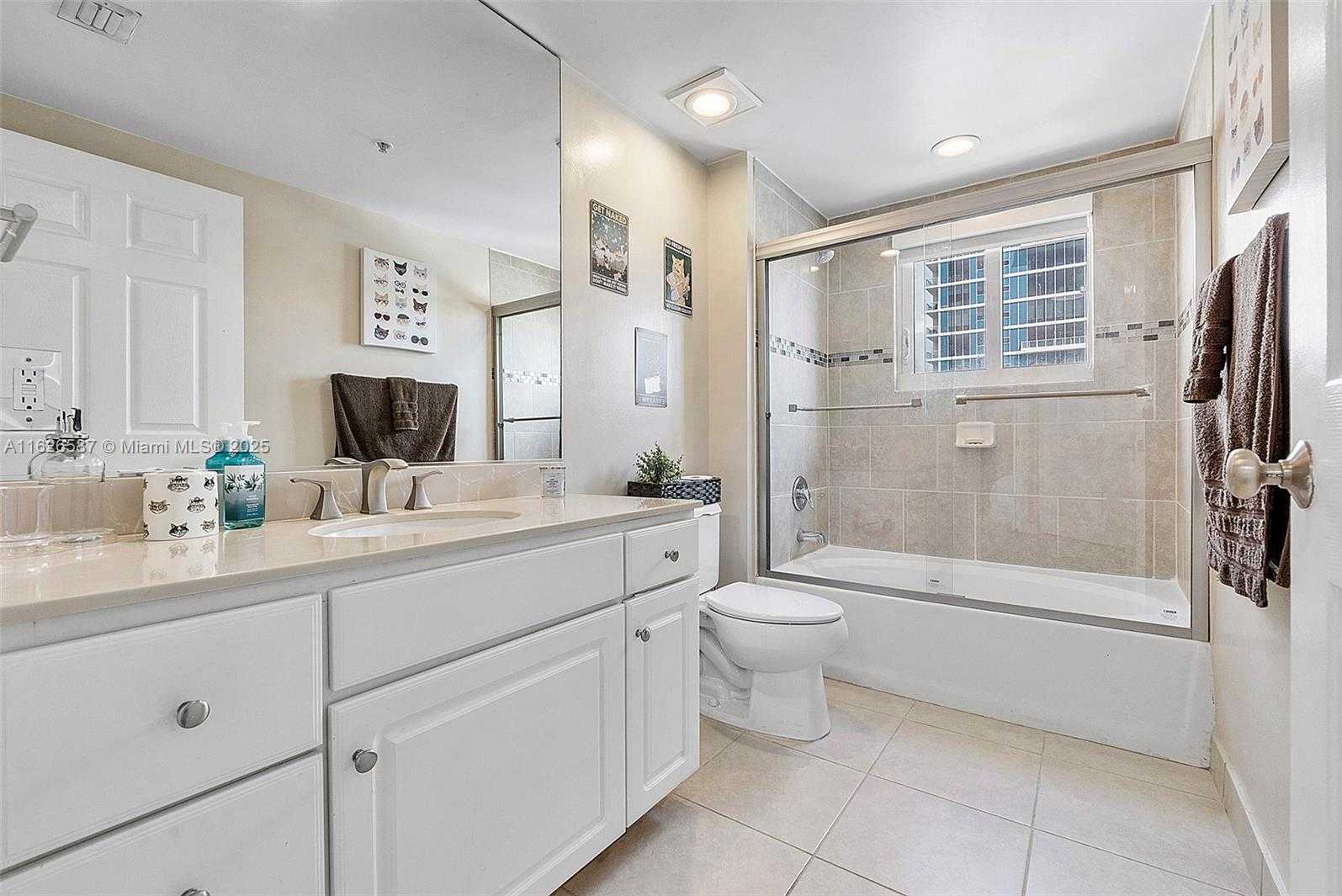 Small Image of 2000 NORTH BAYSHORE DR #1401, Miami Number 14