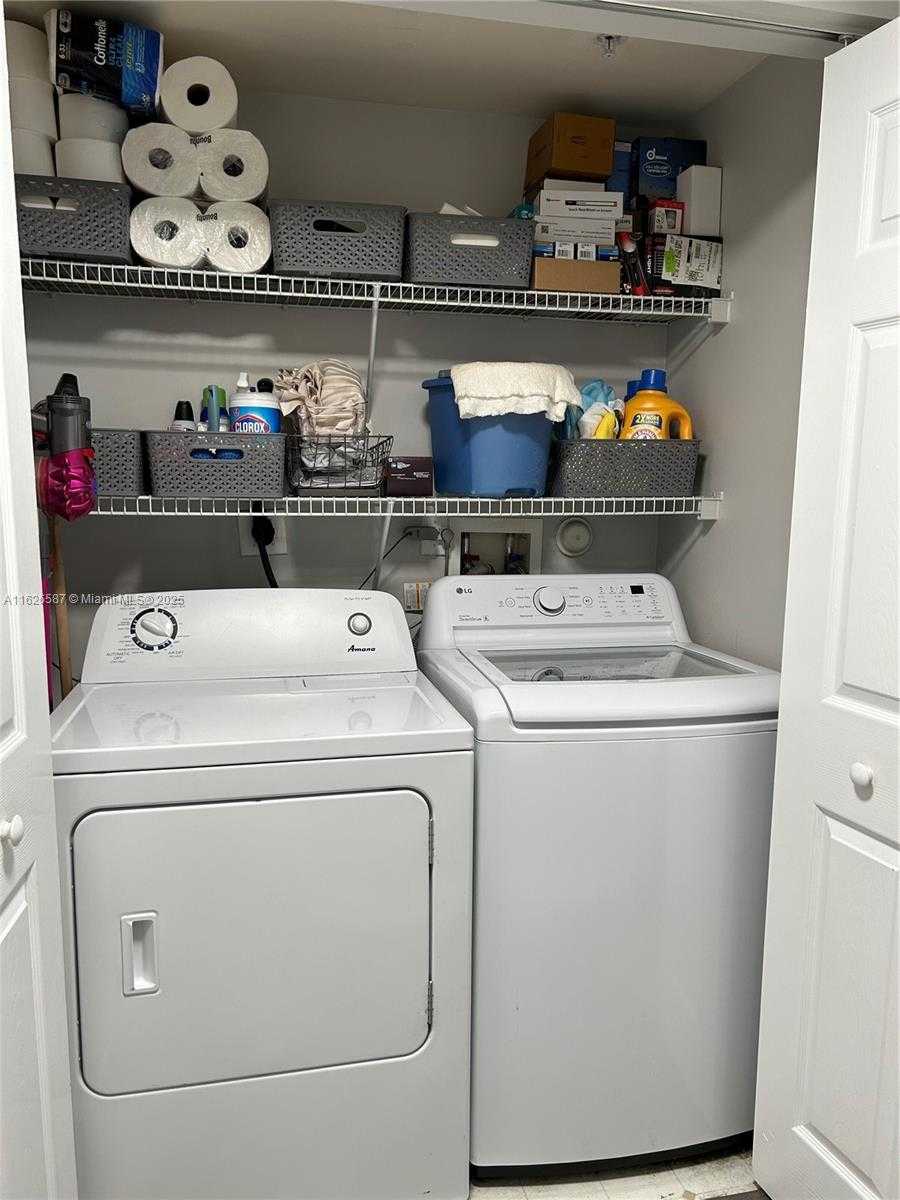 Small Image of 2000 NORTH BAYSHORE DR #1401, Miami Number 15