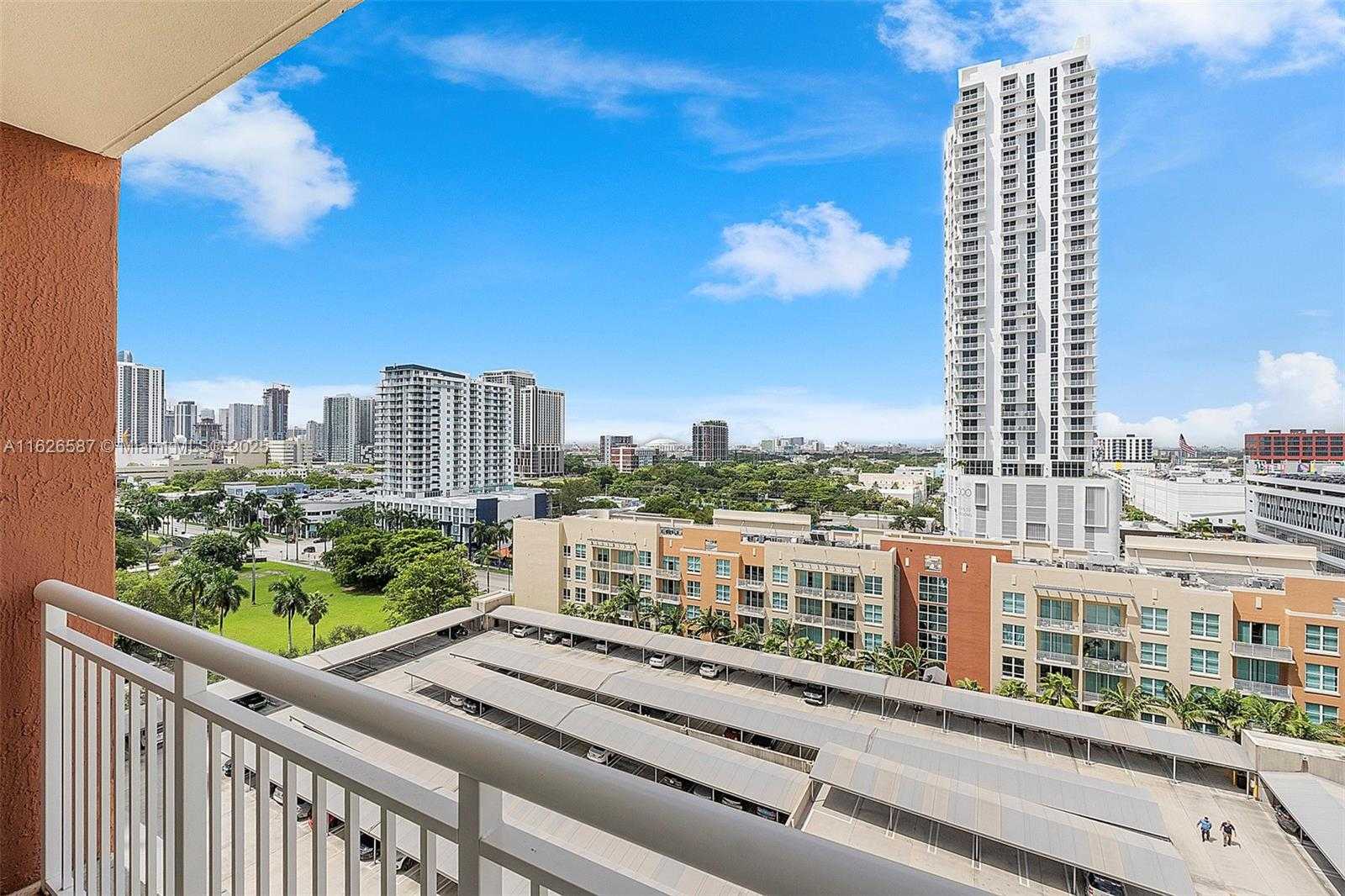 Small Image of 2000 NORTH BAYSHORE DR #1401, Miami Number 22