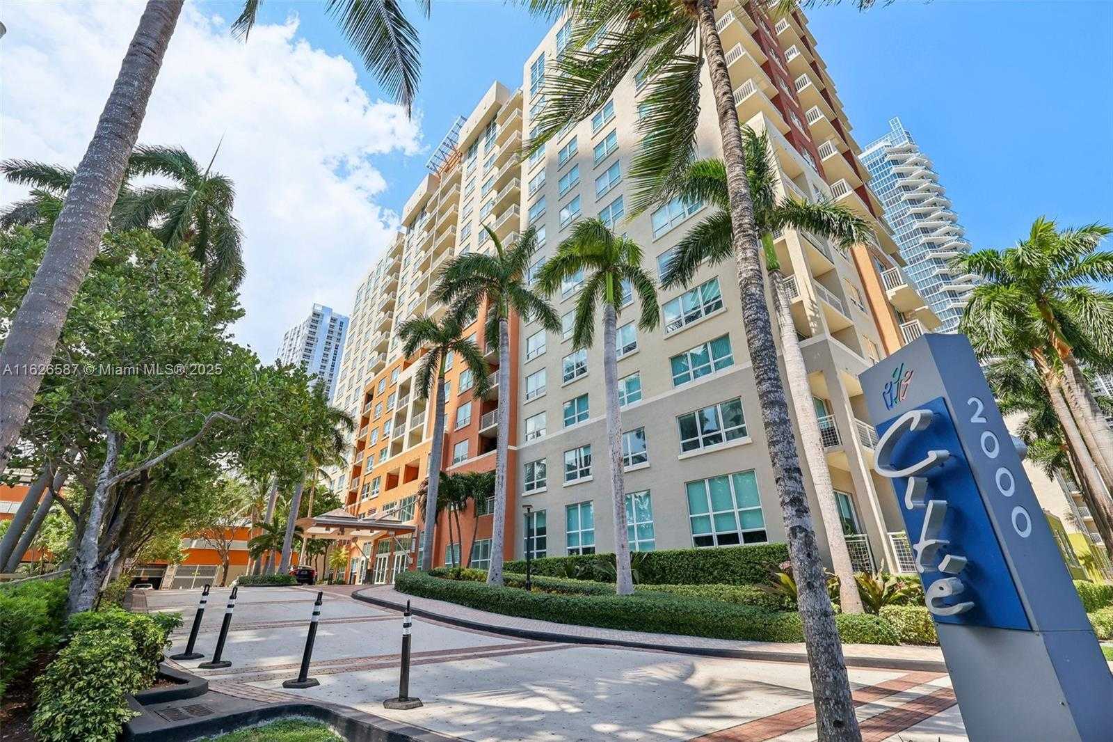 Small Image of 2000 NORTH BAYSHORE DR #1401, Miami Number 25