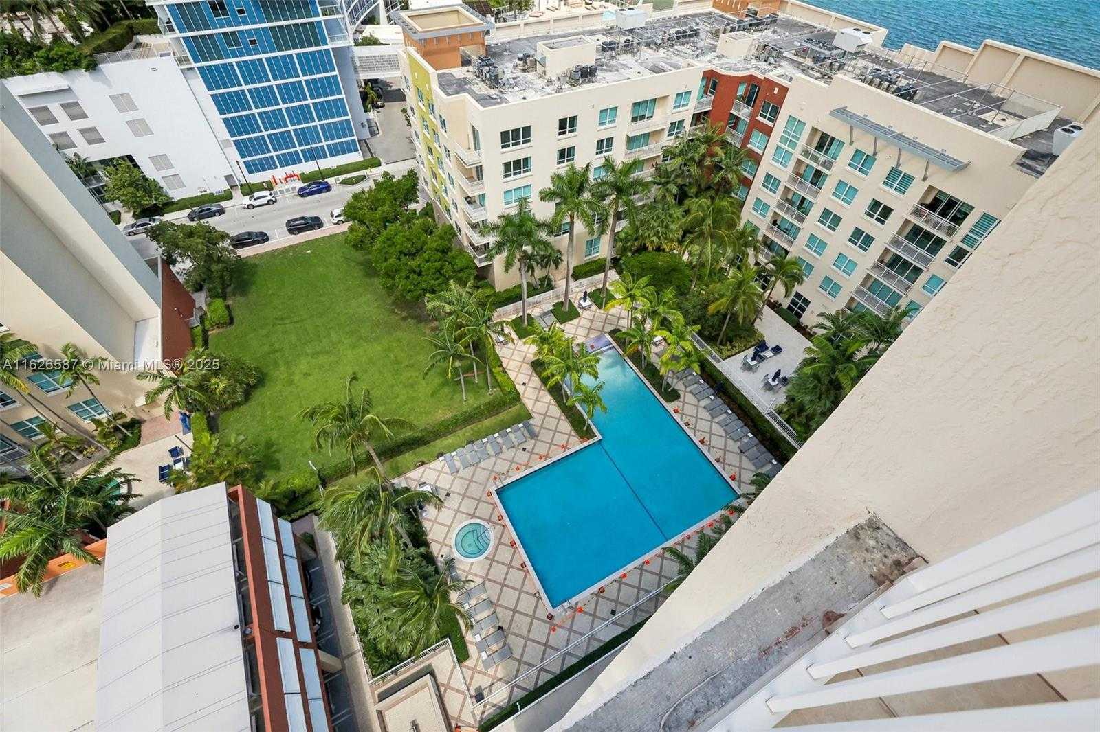 Small Image of 2000 NORTH BAYSHORE DR #1401, Miami Number 30