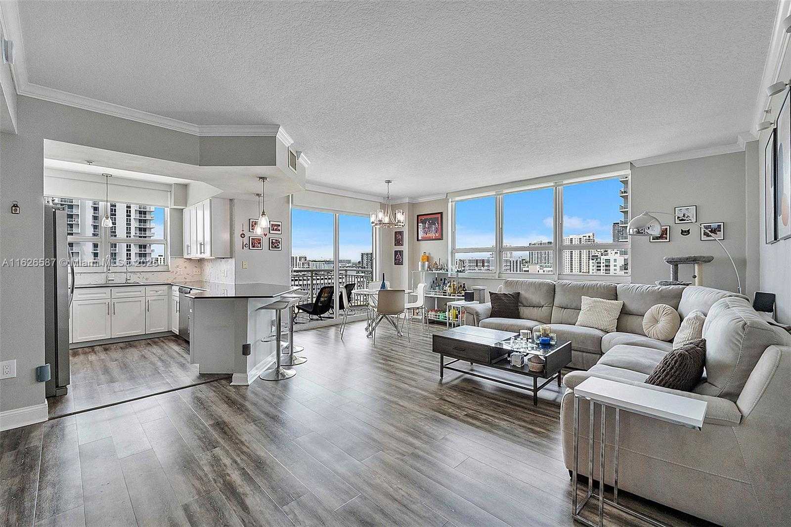 Small Image of 2000 NORTH BAYSHORE DR #1401, Miami Number 5