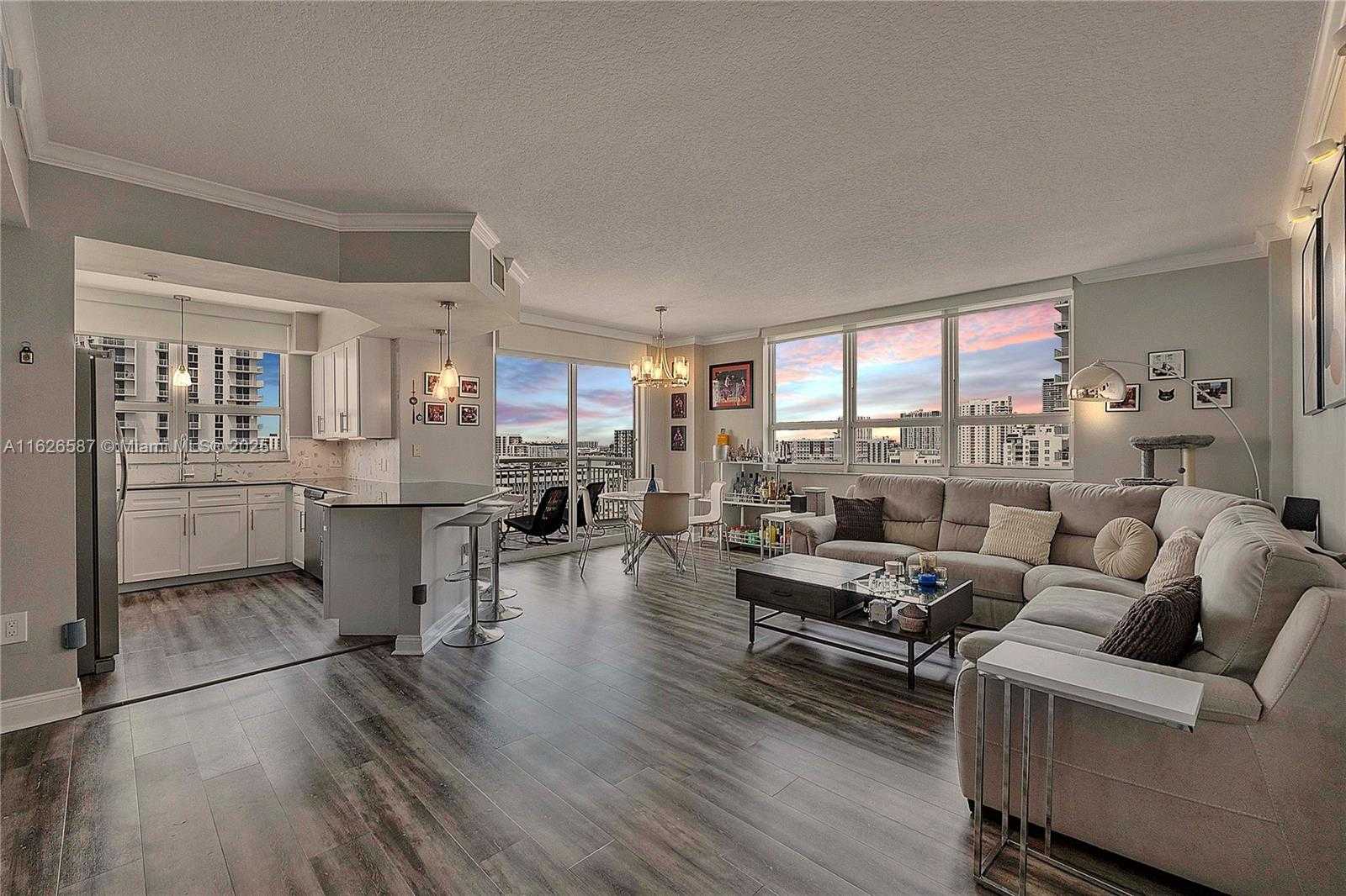 Small Image of 2000 NORTH BAYSHORE DR #1401, Miami Number 6