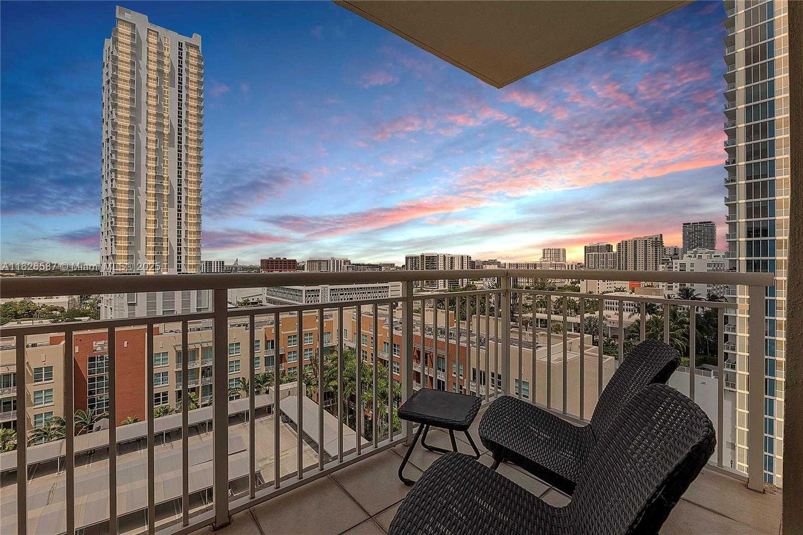 Small Image of 2000 NORTH BAYSHORE DR #1401, Miami Number 7