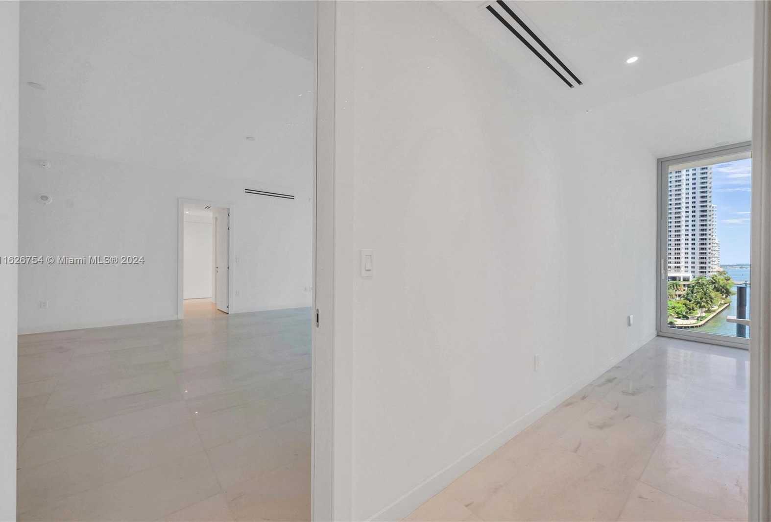 Small Image of 300 BISCAYNE BLVD WAY #703, Miami Number 20