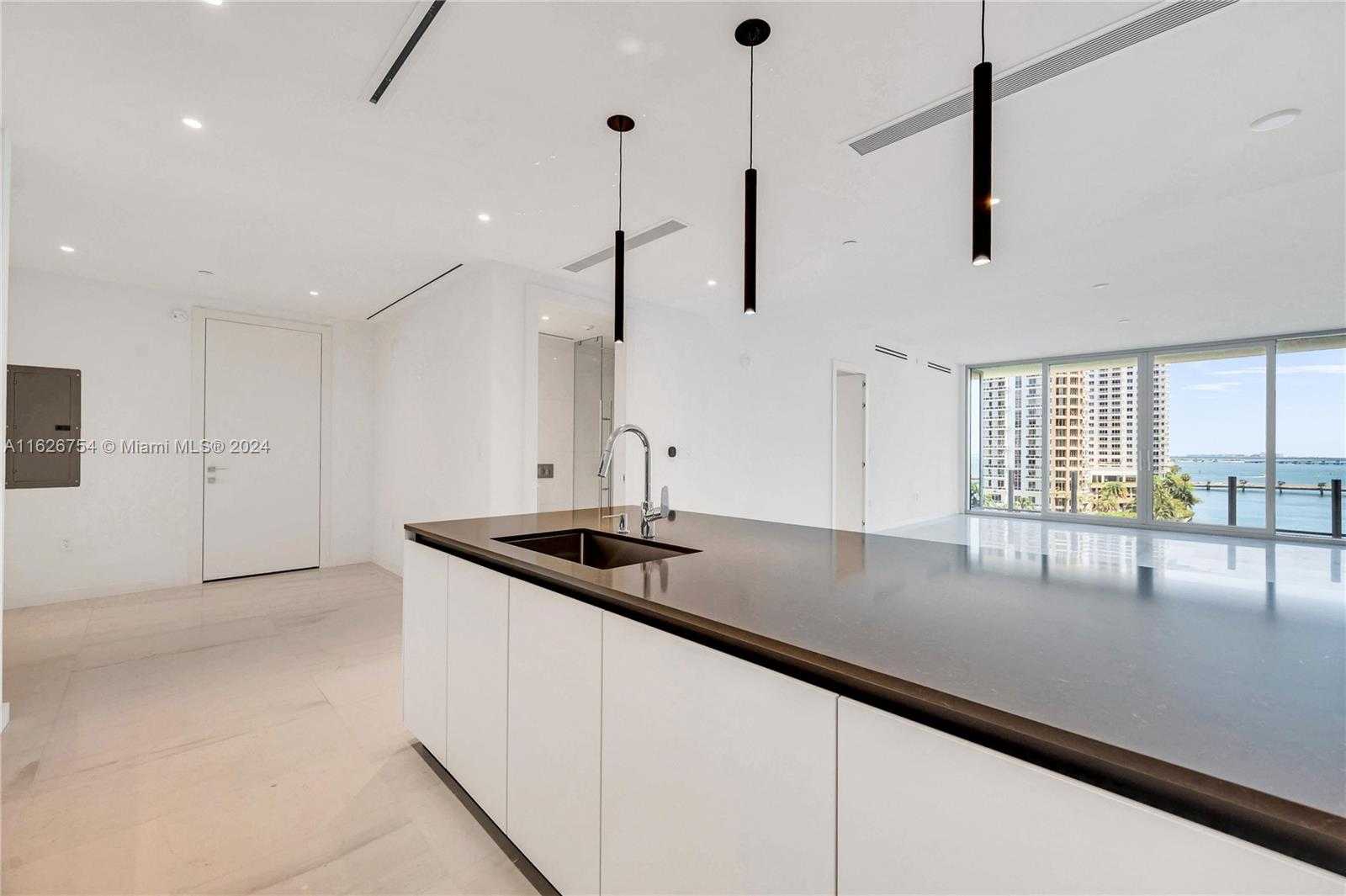 Small Image of 300 BISCAYNE BLVD WAY #703, Miami Number 22