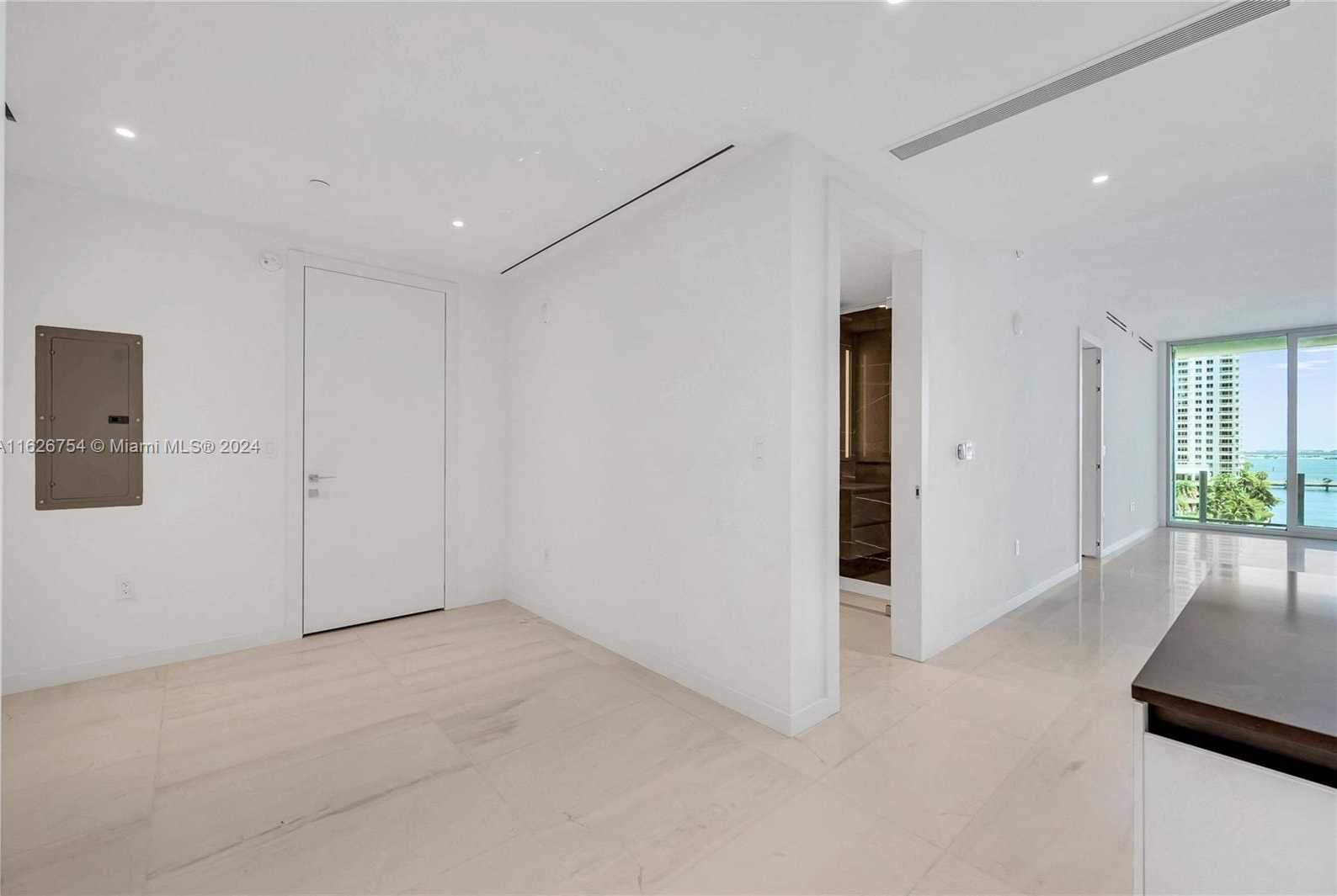 Small Image of 300 BISCAYNE BLVD WAY #703, Miami Number 23