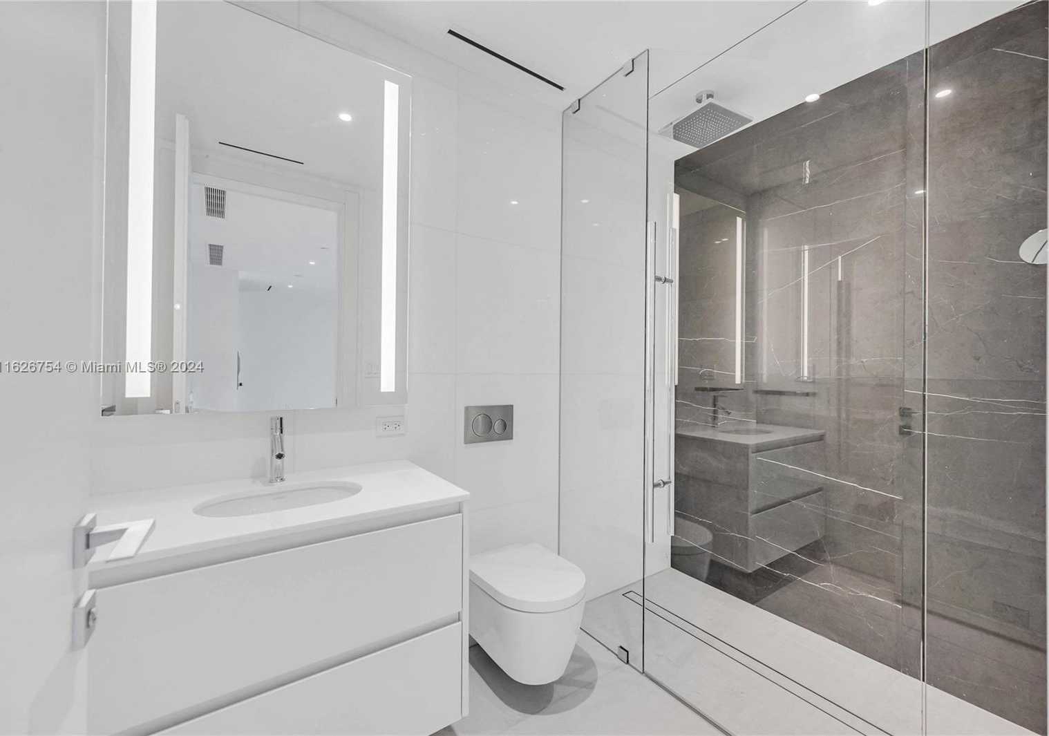 Small Image of 300 BISCAYNE BLVD WAY #703, Miami Number 27