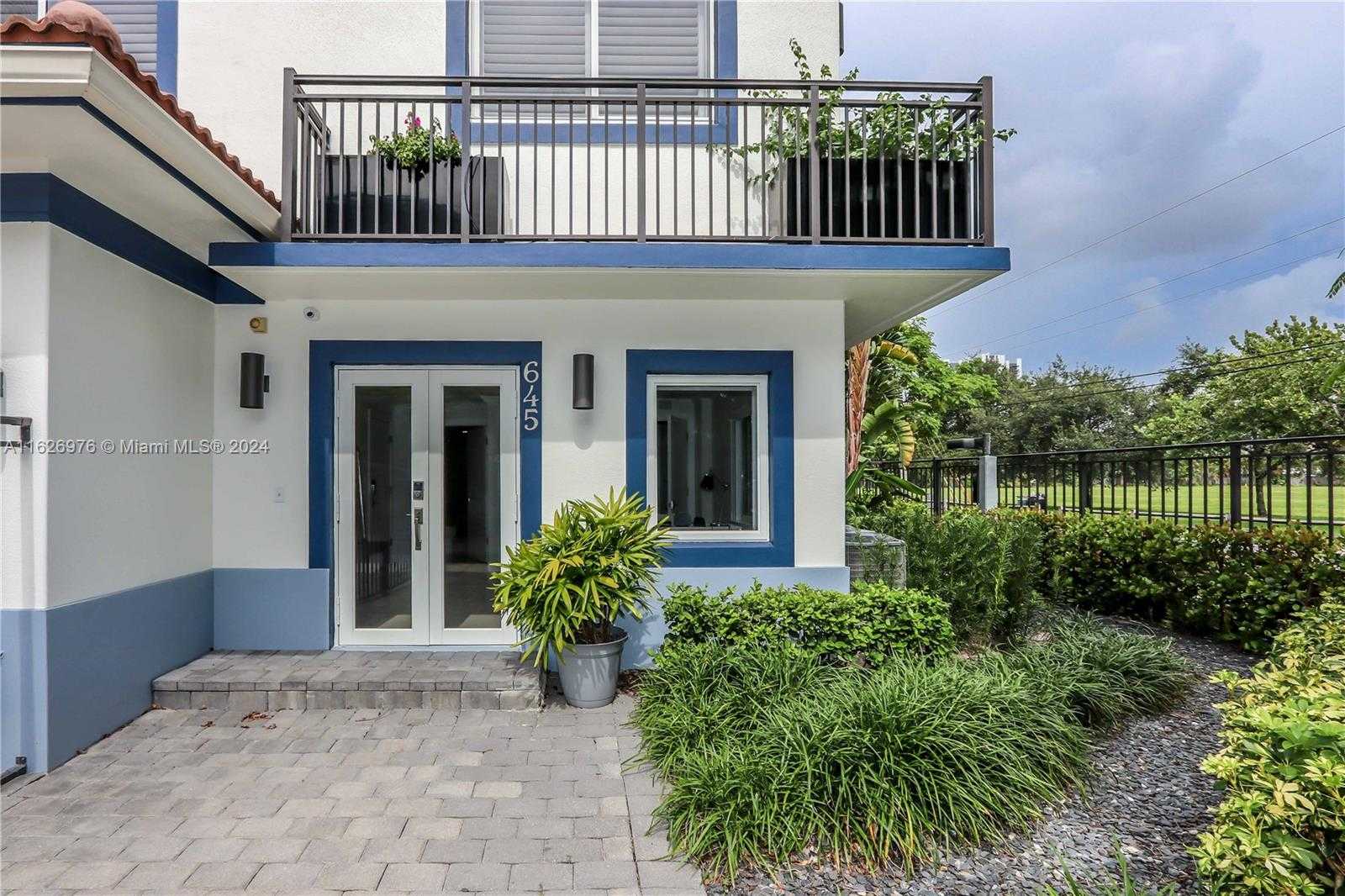 Small Image of 645 NORTH EAST 9TH AVE, Fort Lauderdale Number 3