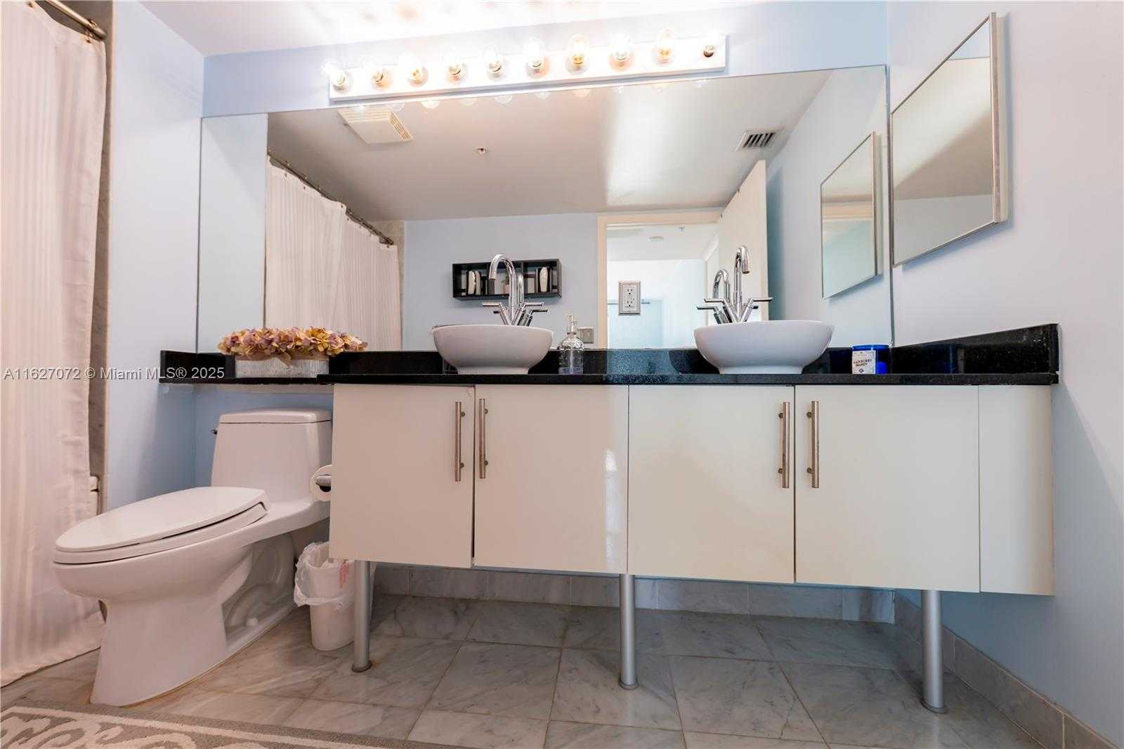 Small Image of 31 SOUTH EAST 5TH ST #3008, Miami Number 17