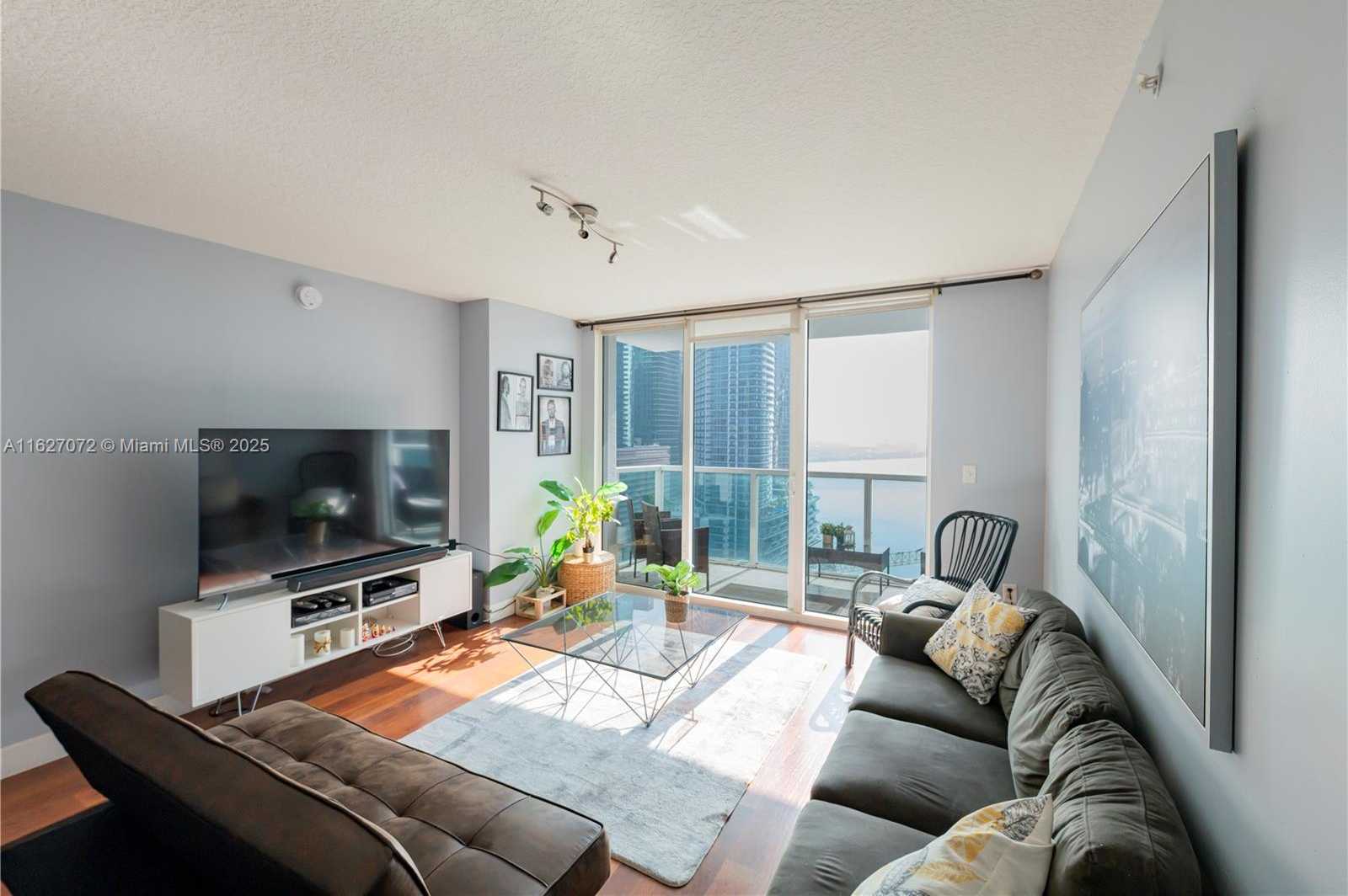 Small Image of 31 SOUTH EAST 5TH ST #3008, Miami Number 2
