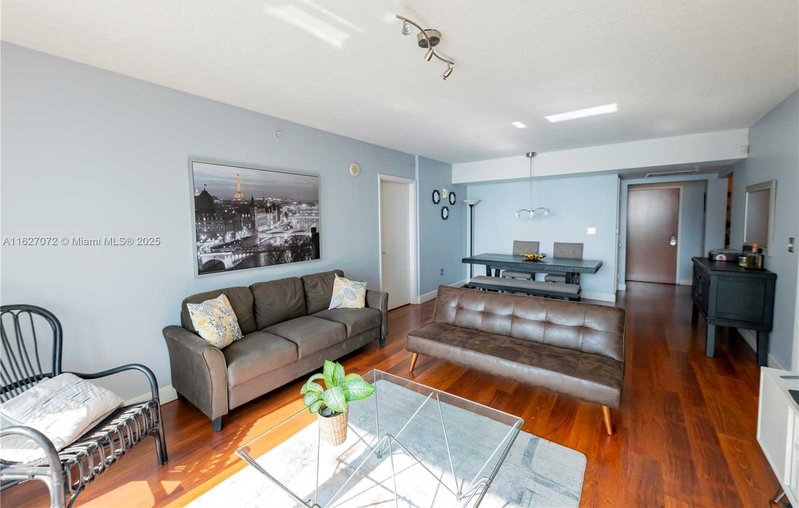 Small Image of 31 SOUTH EAST 5TH ST #3008, Miami Number 3