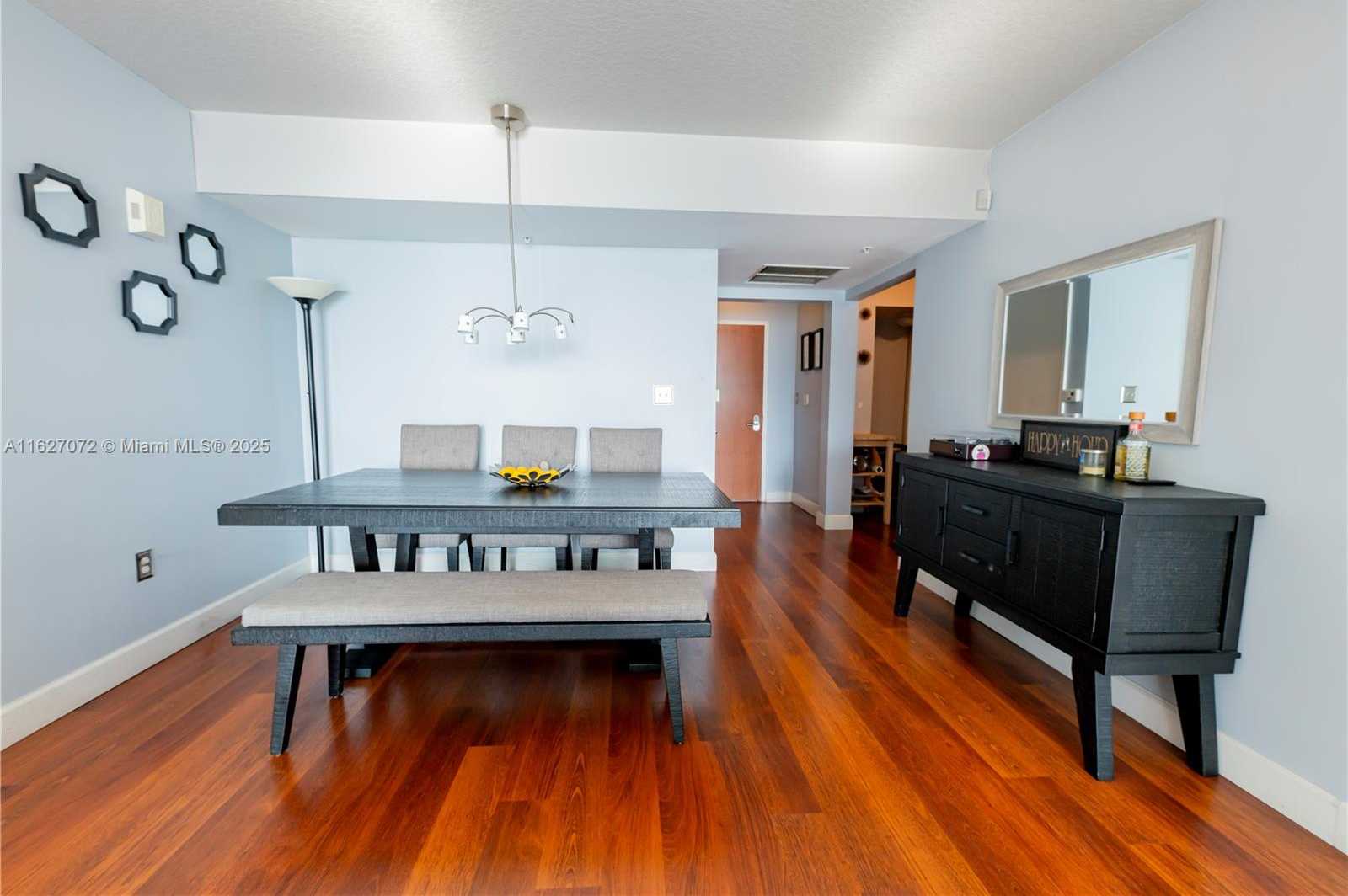 Small Image of 31 SOUTH EAST 5TH ST #3008, Miami Number 4