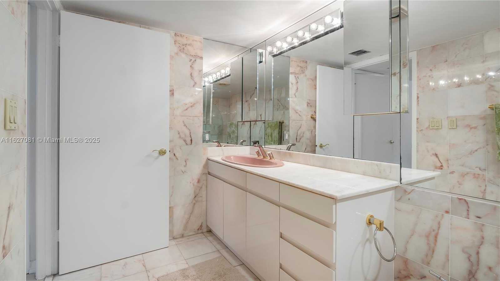 Small Image of 8877 COLLINS AVE #1107, Surfside Number 15