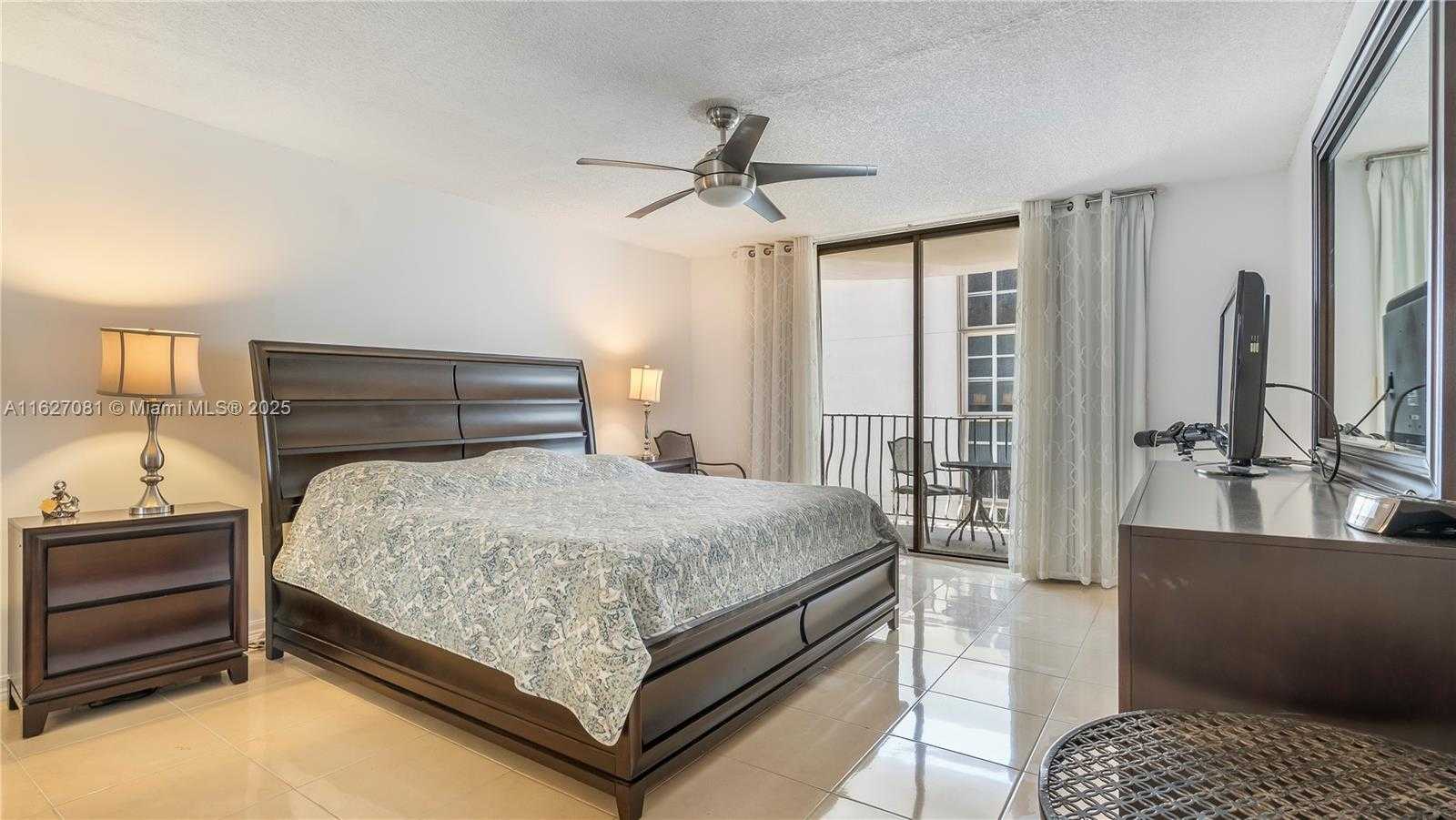 Small Image of 8877 COLLINS AVE #1107, Surfside Number 34