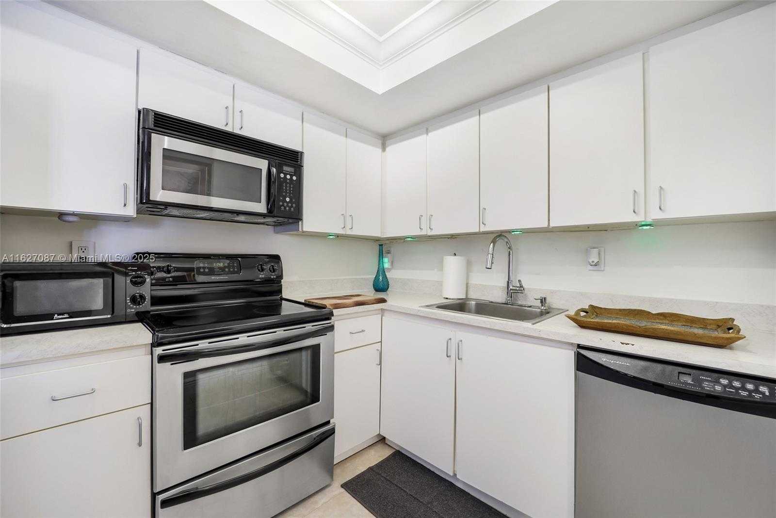 Small Image of 1775 WASHINGTON AVE #7C, Miami Beach Number 4