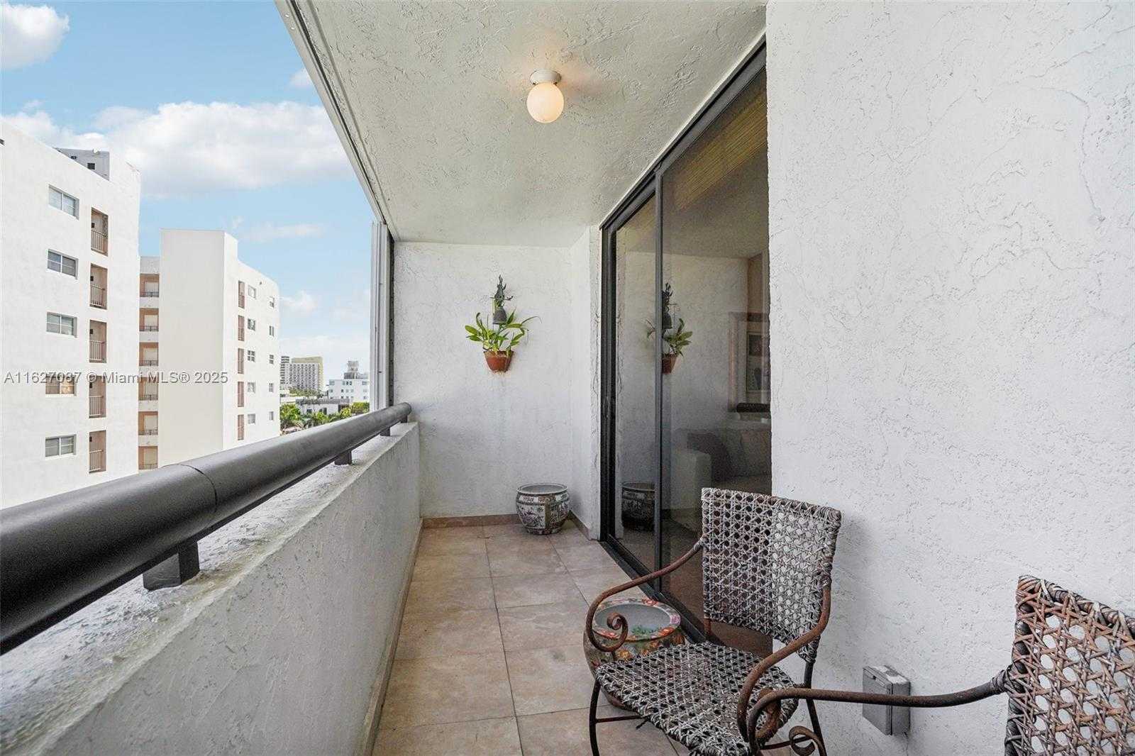 Small Image of 1775 WASHINGTON AVE #7C, Miami Beach Number 45