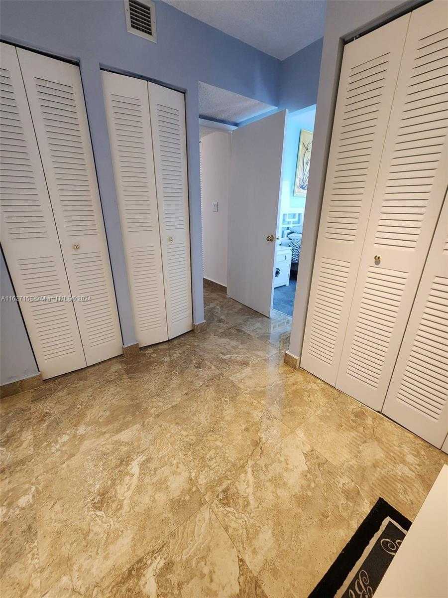 Small Image of 3731 NORTH COUNTRY CLUB DR #2127, Aventura Number 35