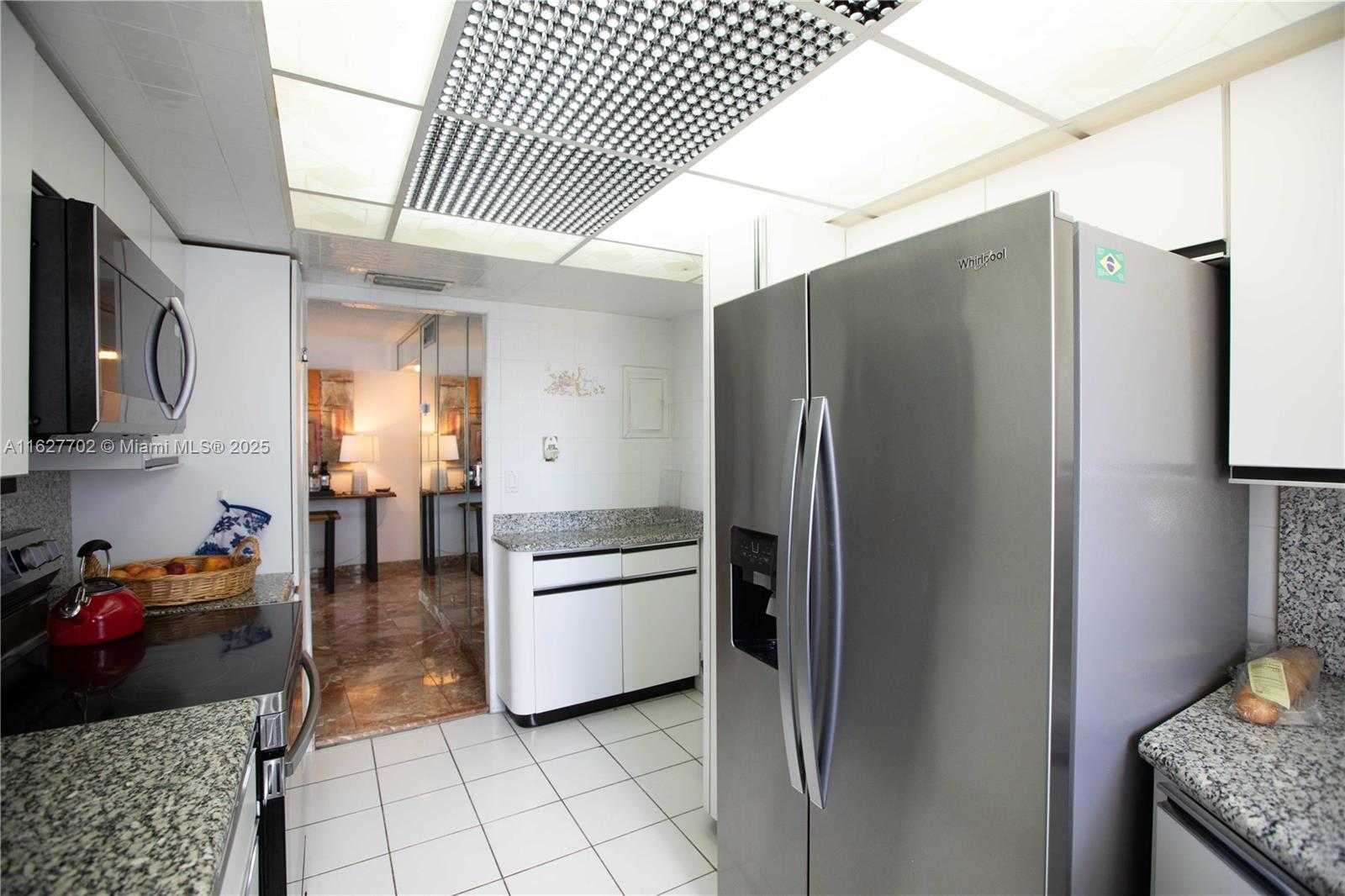 Small Image of 6039 COLLINS AVE #1728, Miami Beach Number 15