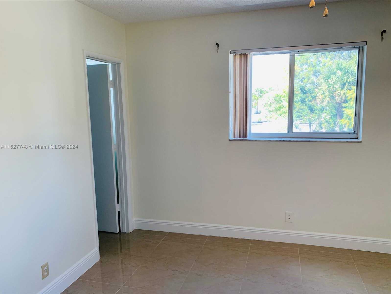 Small Image of 251 SOUTH CYPRESS RD #125, Pompano Beach Number 19