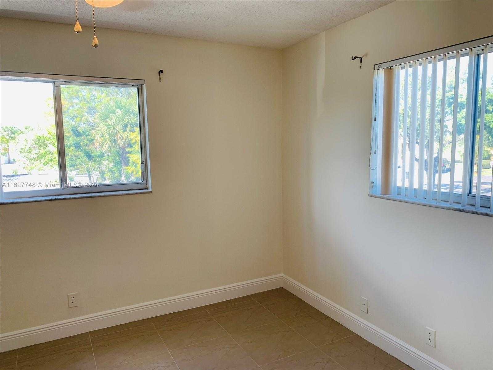 Small Image of 251 SOUTH CYPRESS RD #125, Pompano Beach Number 26