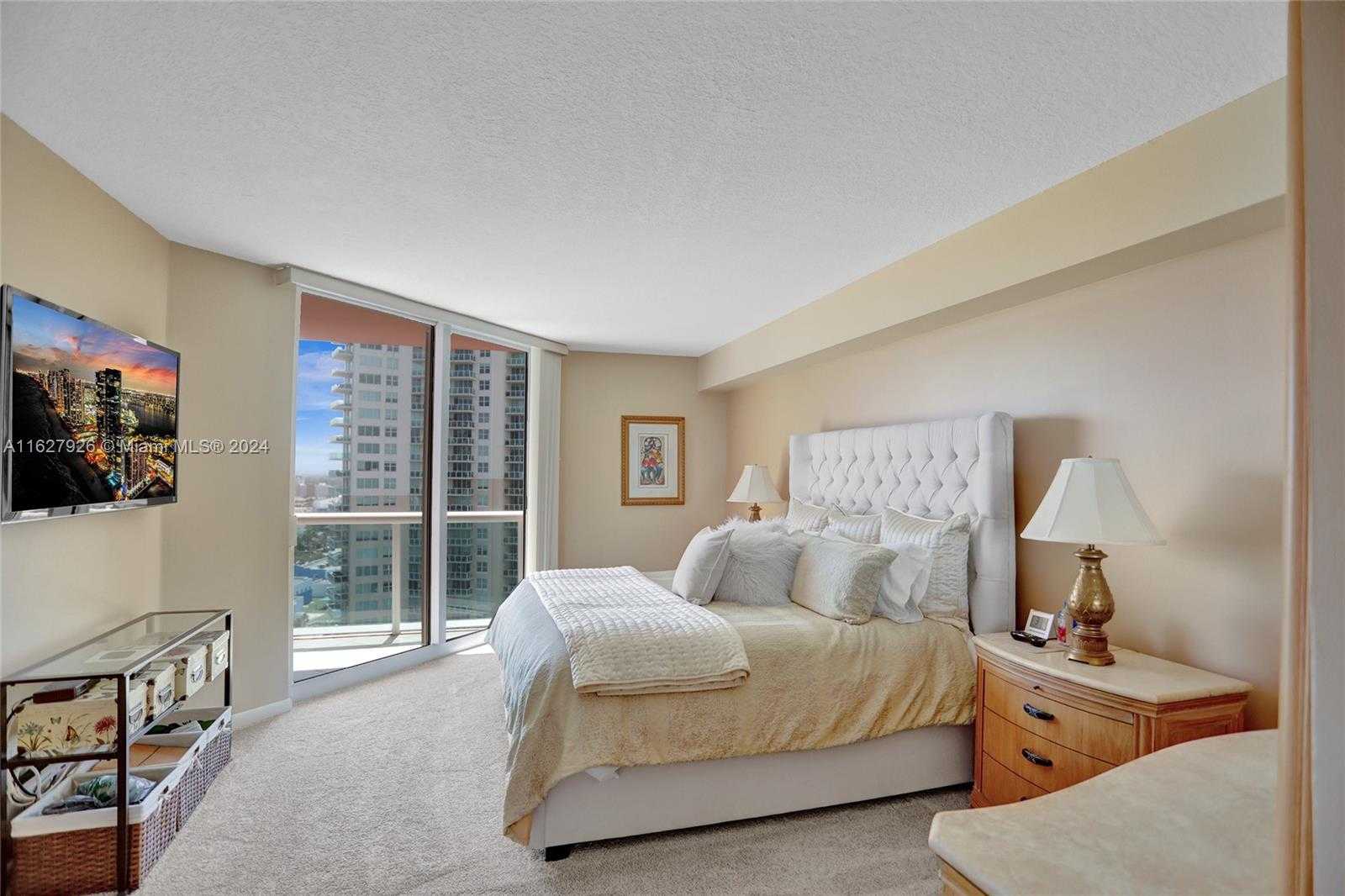 Small Image of 3370 HIDDEN BAY DR #2114, Aventura Number 16
