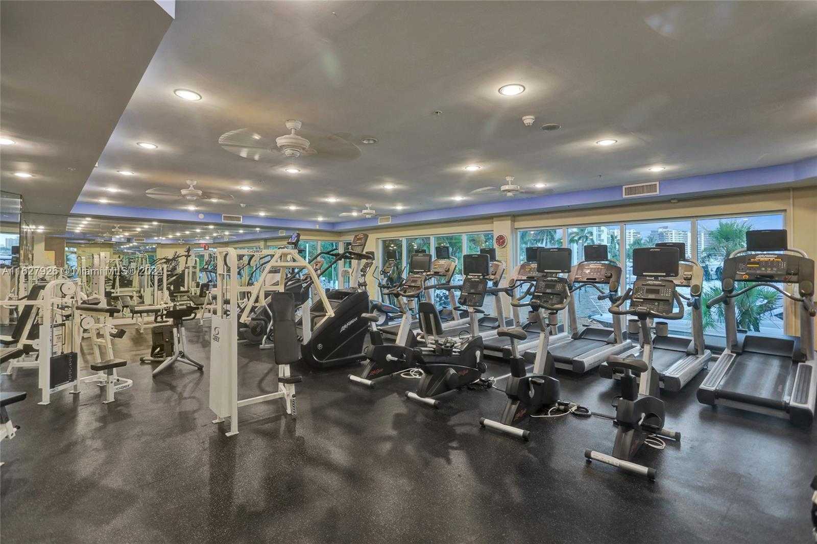 Small Image of 3370 HIDDEN BAY DR #2114, Aventura Number 36