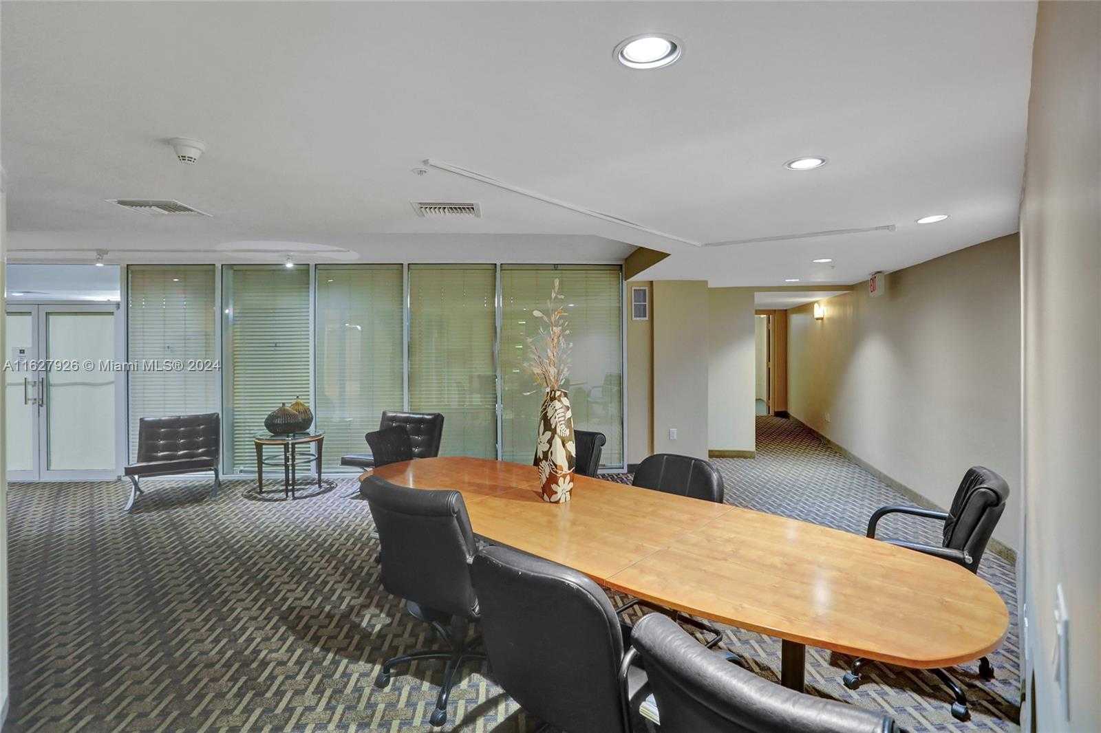 Small Image of 3370 HIDDEN BAY DR #2114, Aventura Number 45
