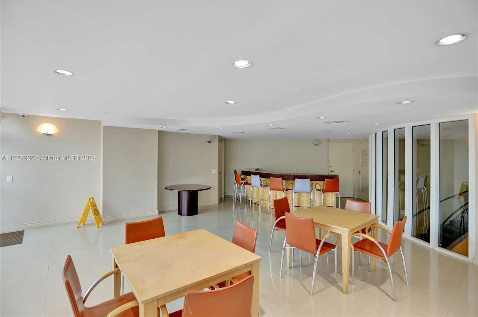 Small Image of 3370 HIDDEN BAY DR #2114, Aventura Number 46