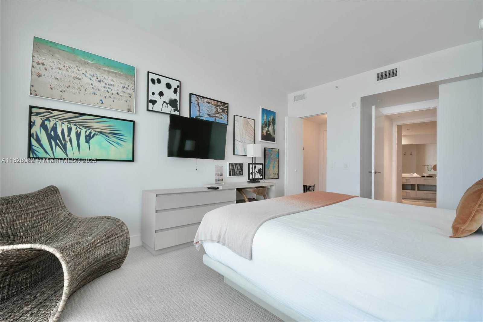 Small Image of 4111 SOUTH OCEAN DR #1810, Hollywood Number 21