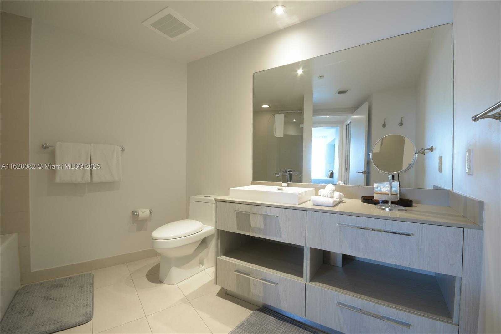 Small Image of 4111 SOUTH OCEAN DR #1810, Hollywood Number 24