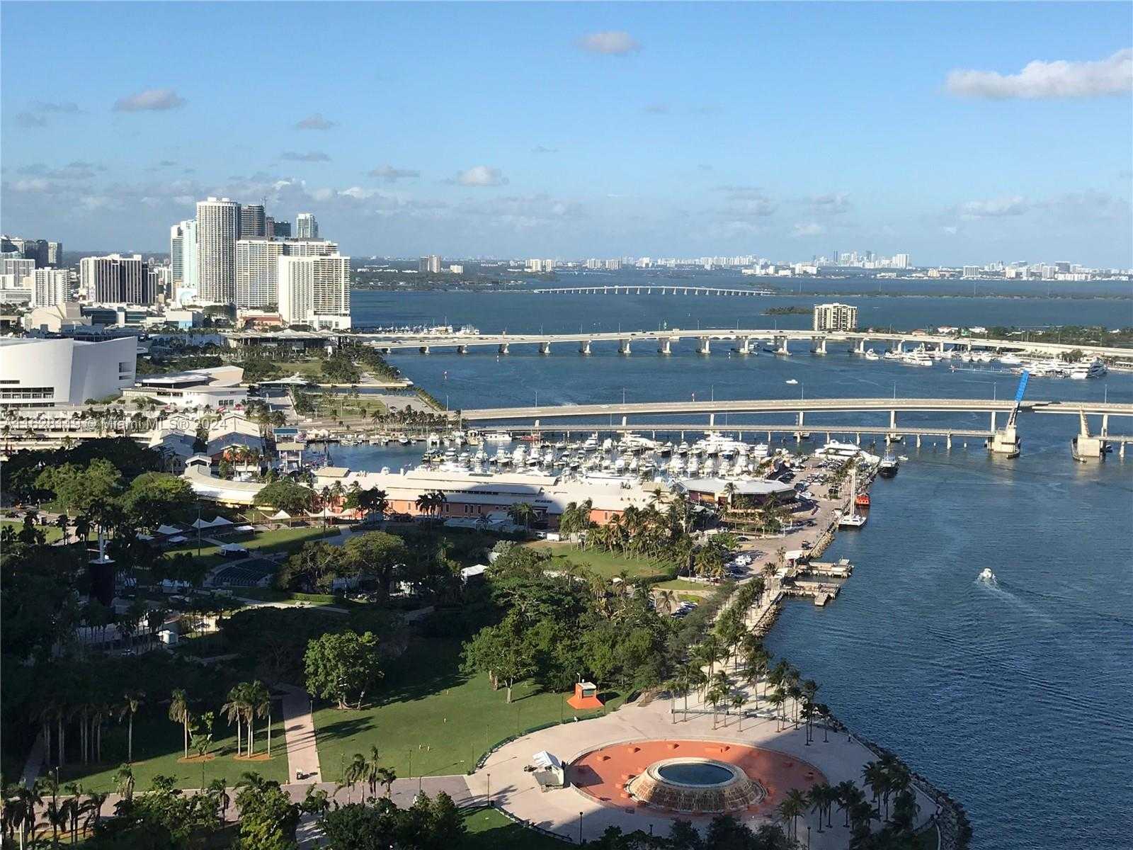 Small Image of 325 SOUTH BISCAYNE BLVD #3718, Miami Number 12